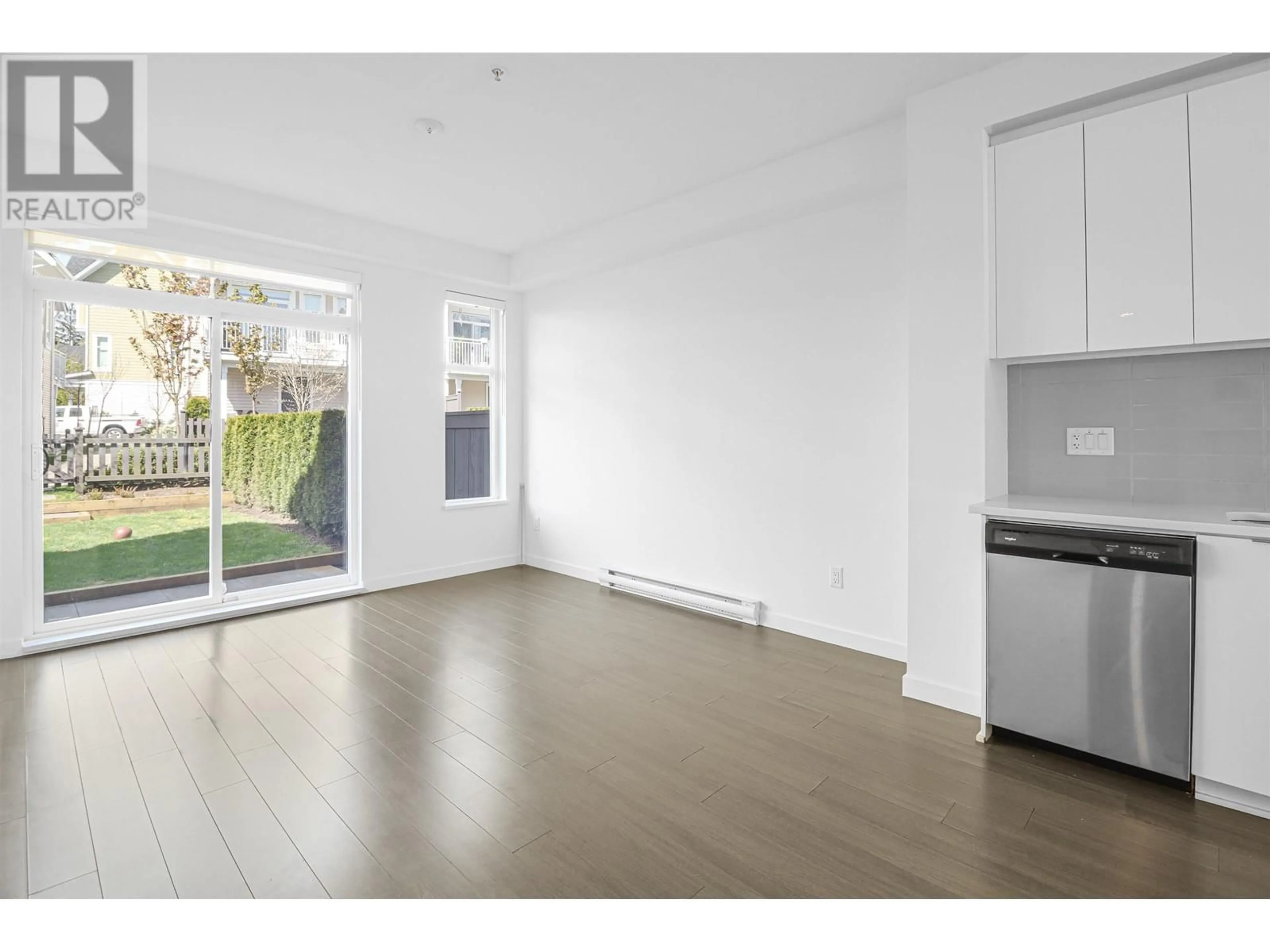 A pic of a room for 1034 - 11280 PAZARENA PLACE, Maple Ridge British Columbia V2X9H8