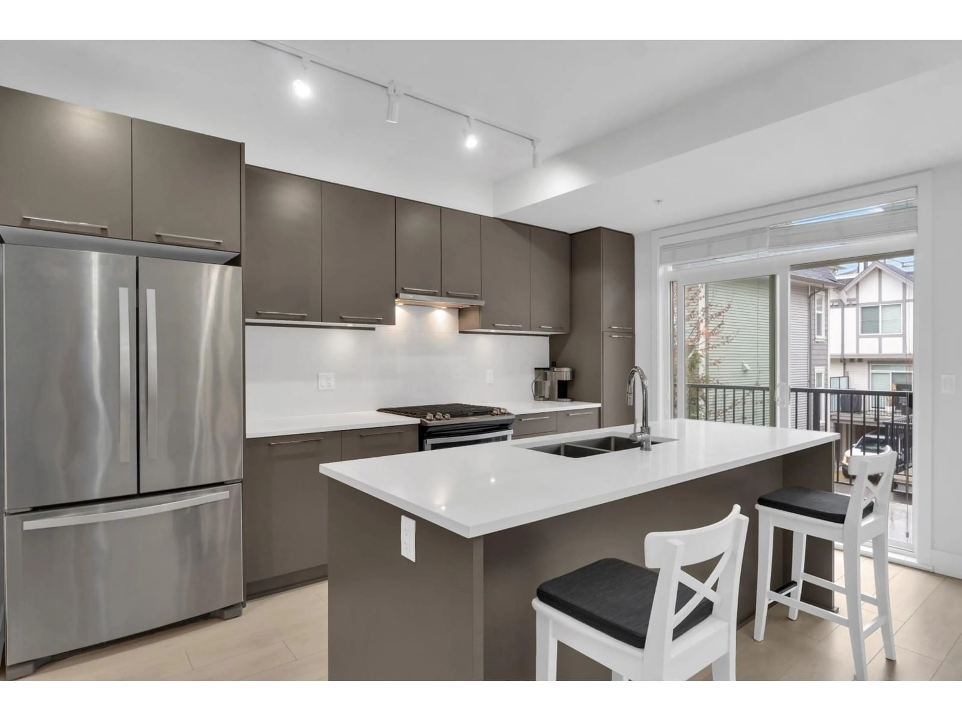 Open concept kitchen, unknown for 63 - 8217 204B, Langley British Columbia V2Y0V6