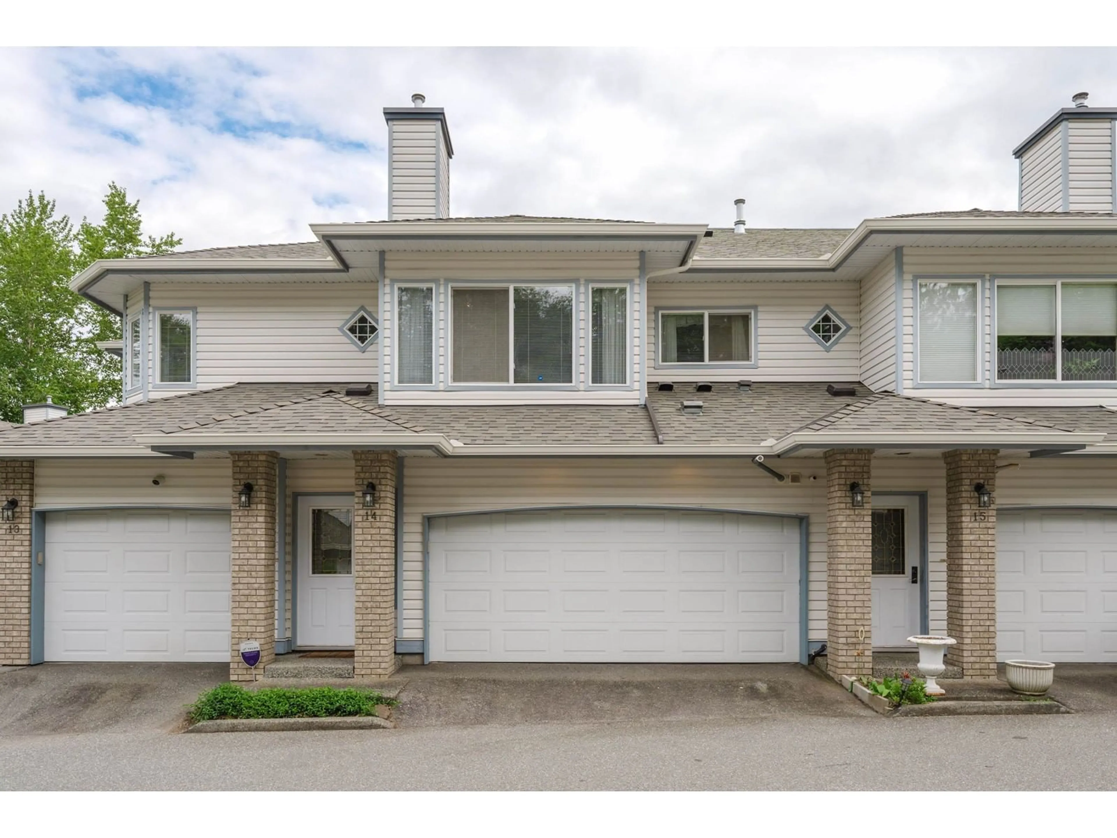 Unknown for 14 - 21579 88B, Langley British Columbia V1M2X4
