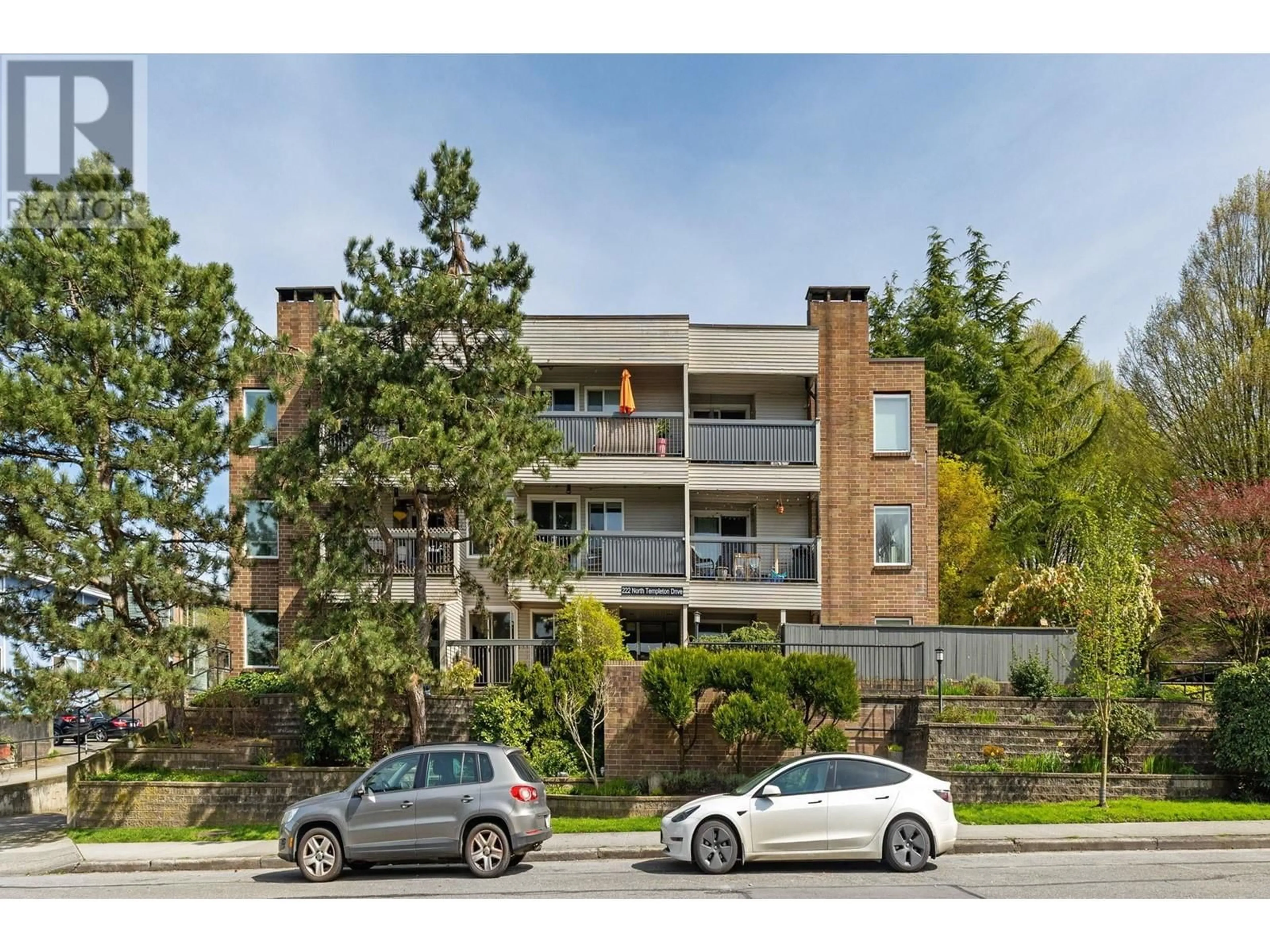 A pic from outside/outdoor area/front of a property/back of a property/a pic from drone, street for 101 - 222 TEMPLETON DRIVE, Vancouver British Columbia V5L3E4