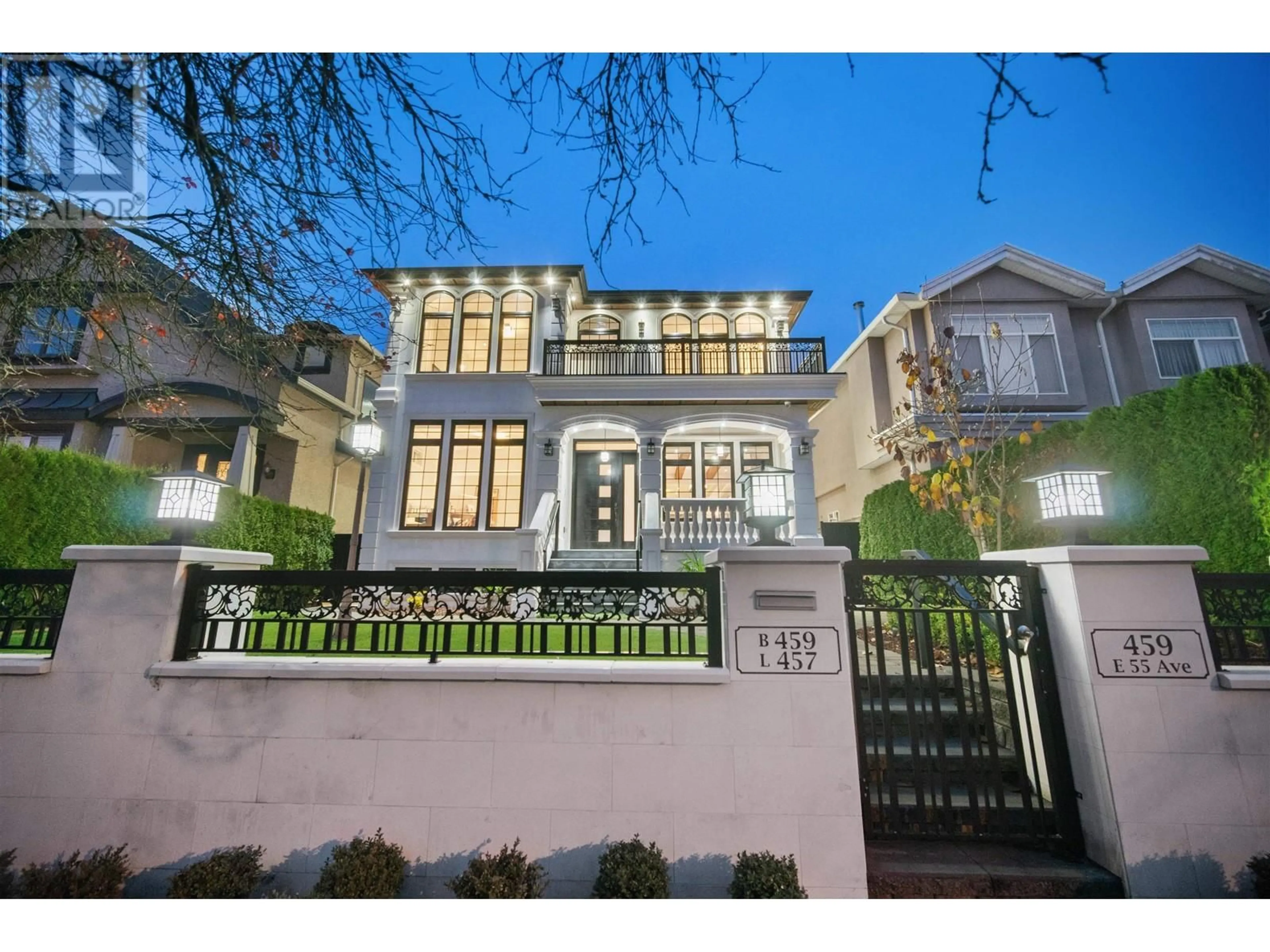 Indoor foyer for 459 55TH AVENUE, Vancouver British Columbia V5X1N3