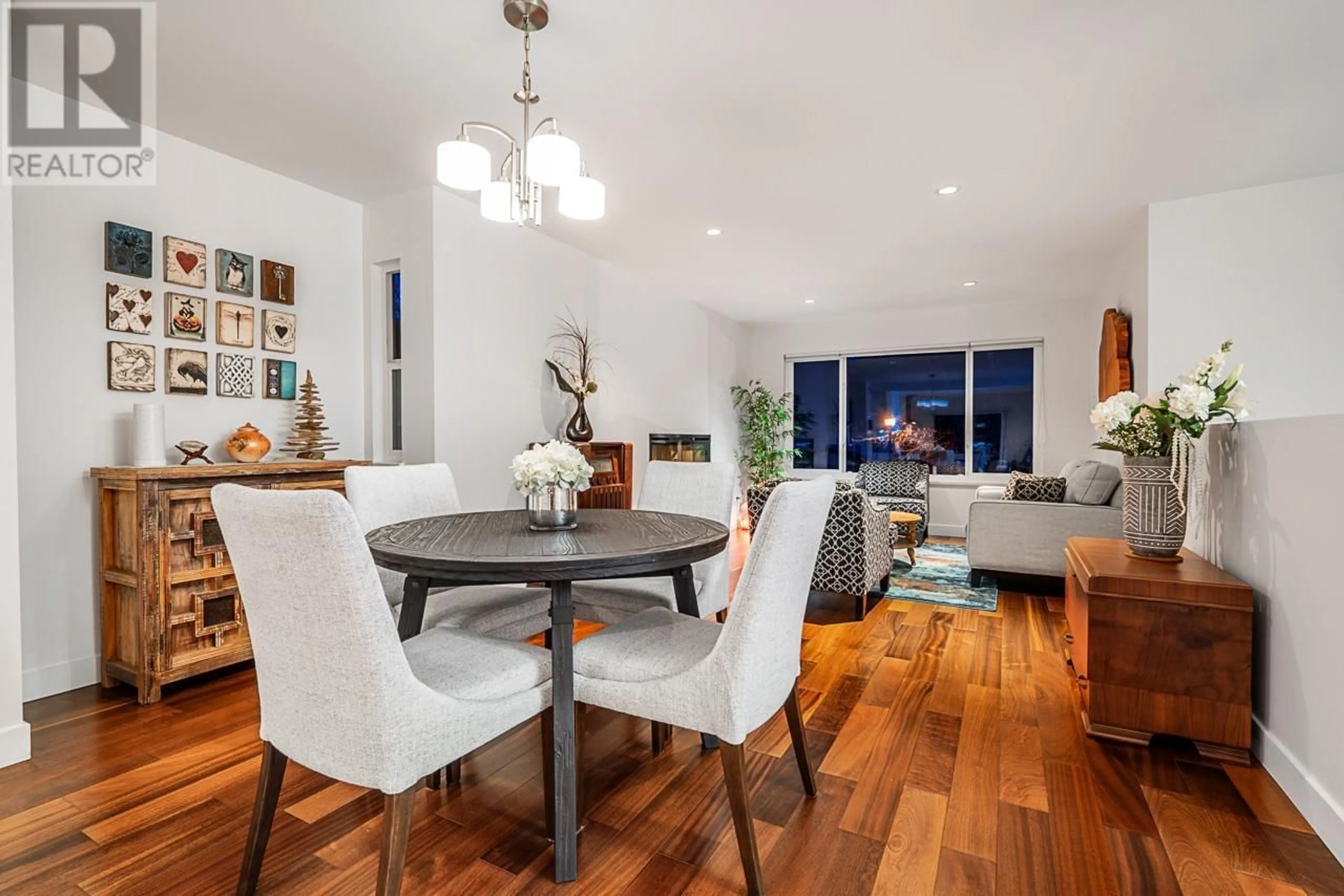 Dining room, wood/laminate floor for 3343 MANNING CRESCENT, North Vancouver British Columbia V7H2N9