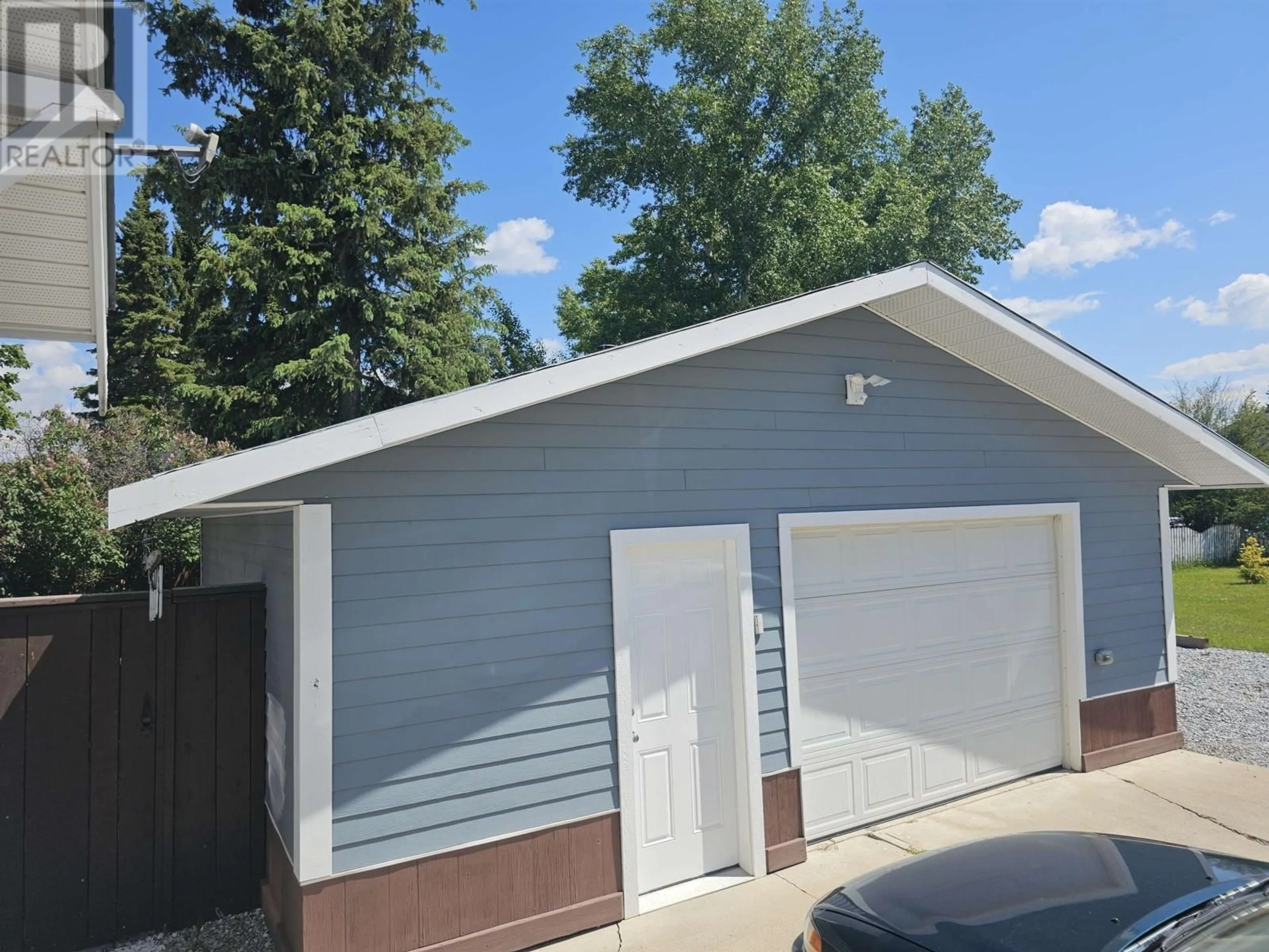 Home with vinyl exterior material, street for 162 DOUGLAS STREET, Vanderhoof British Columbia V0J3A0