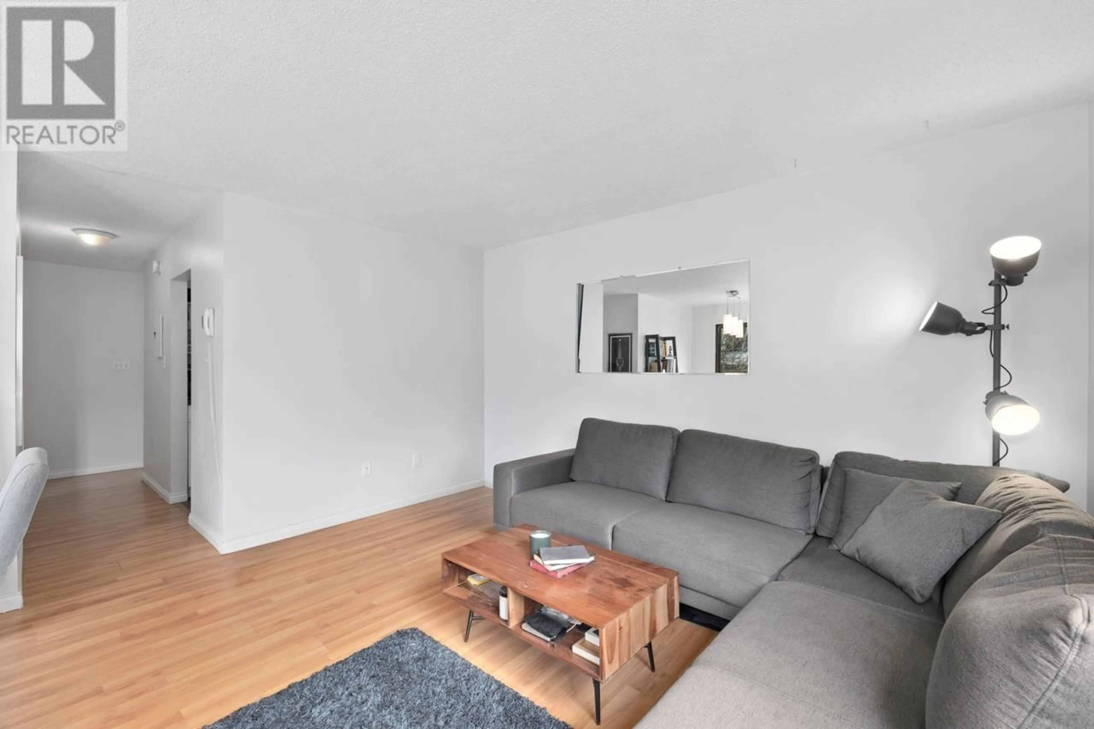 Living room with furniture, unknown for 315 - 830 7TH AVENUE, Vancouver British Columbia V5T4J2