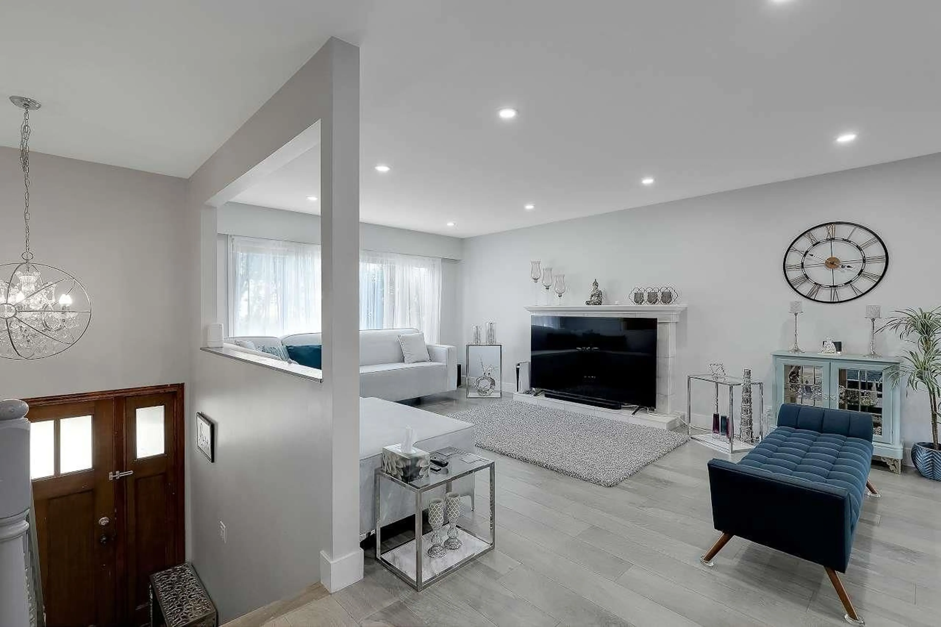Living room with furniture, unknown for 8055 111B, Delta British Columbia V4C4S7