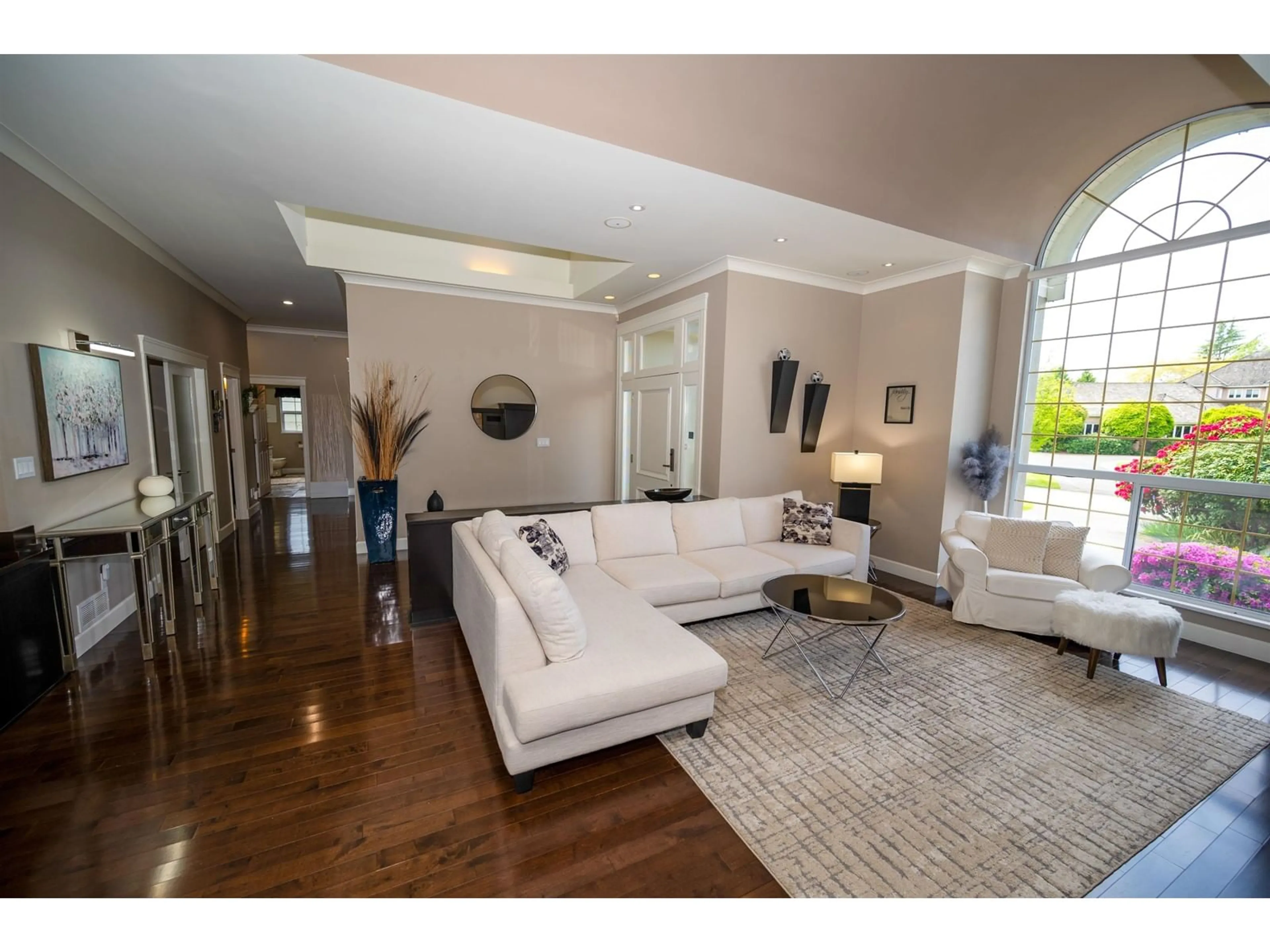 Living room with furniture, unknown for 2750 165, Surrey British Columbia V3Z9X2