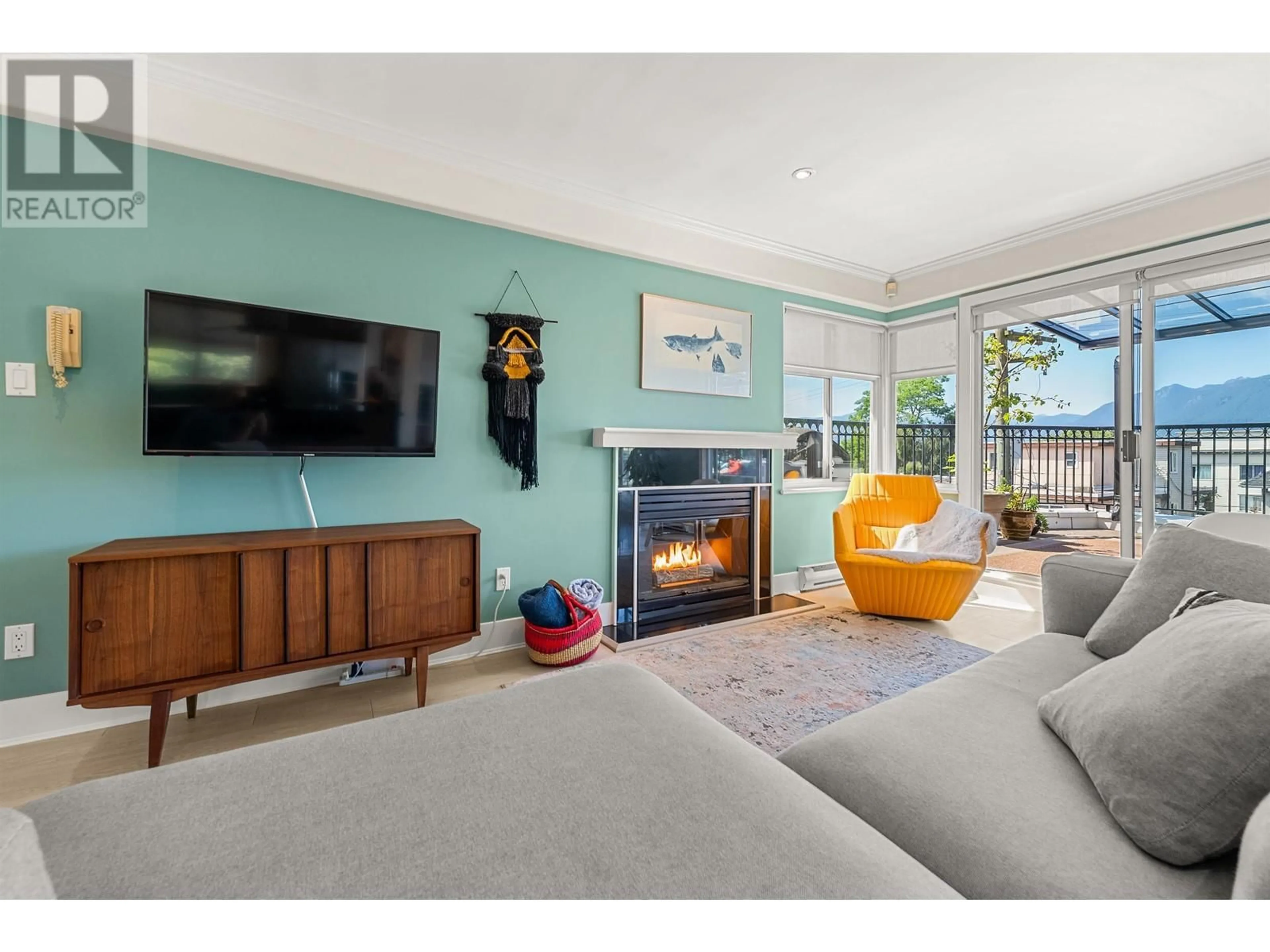 Living room with furniture, unknown for 401 - 29 TEMPLETON DRIVE, Vancouver British Columbia V5L4M9