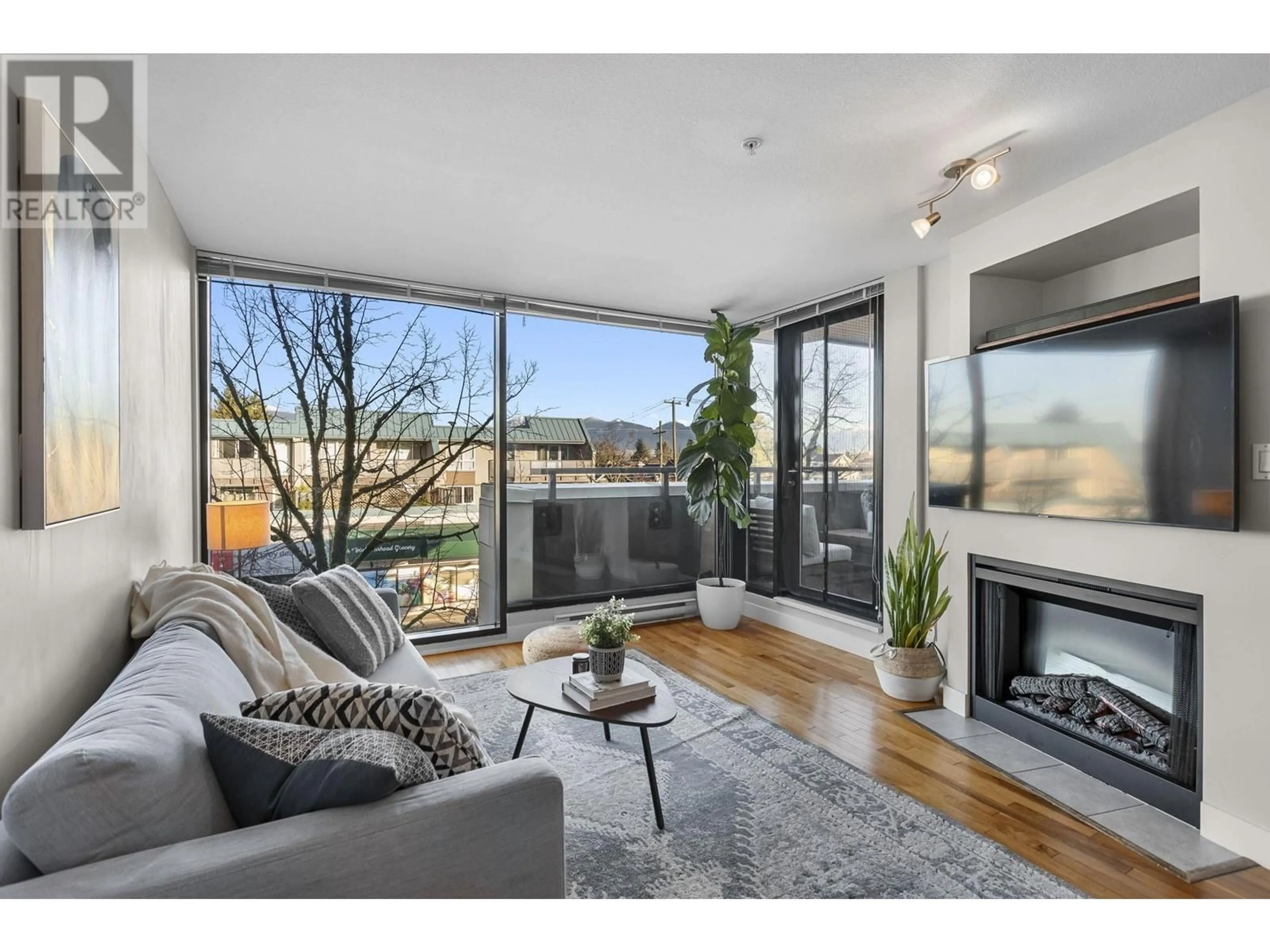 Living room with furniture, unknown for 307 - 2525 BLENHEIM STREET, Vancouver British Columbia V6K4W6