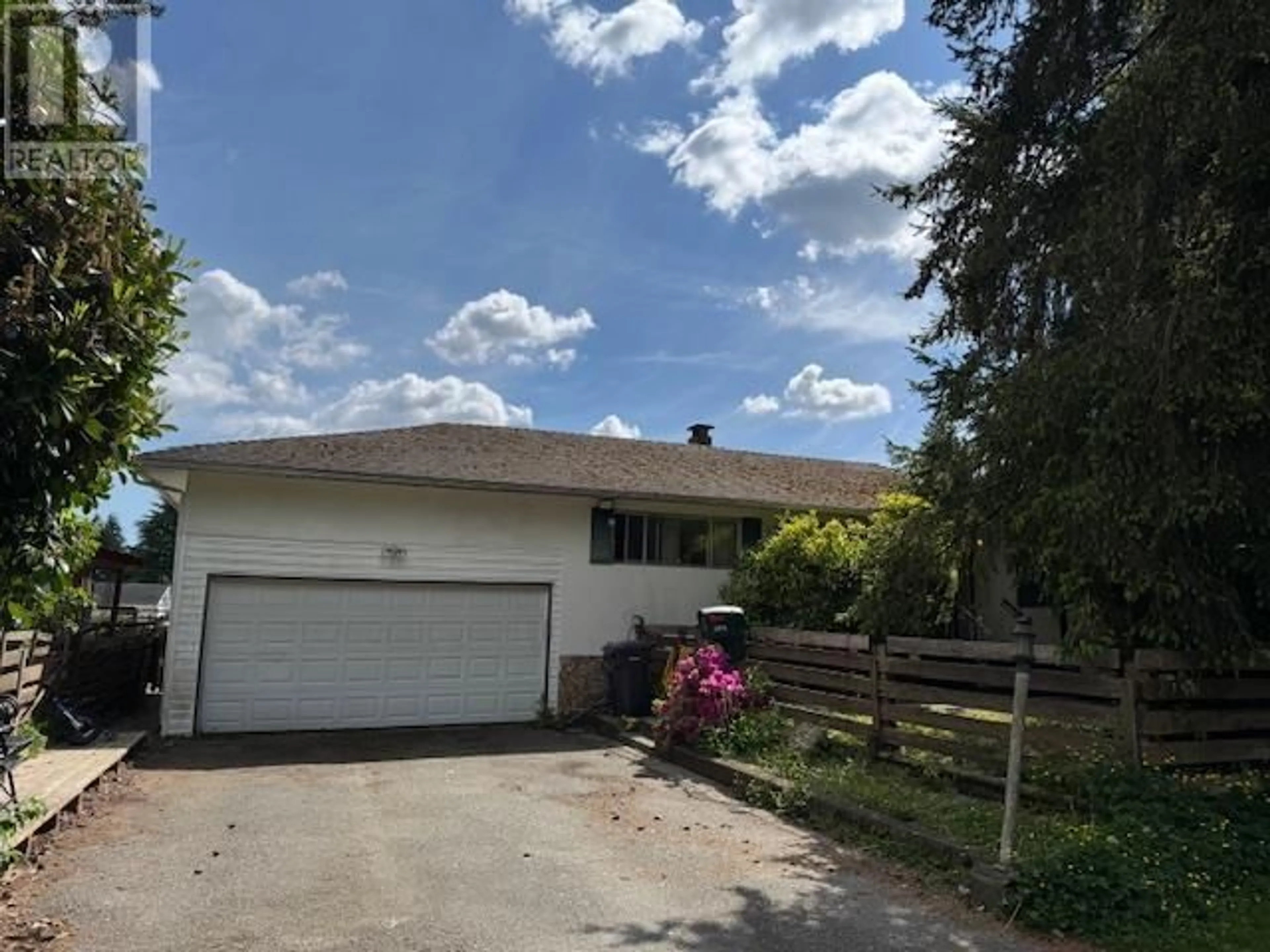 A pic from outside/outdoor area/front of a property/back of a property/a pic from drone, street for 21670 119 AVENUE, Maple Ridge British Columbia V2X2Y3