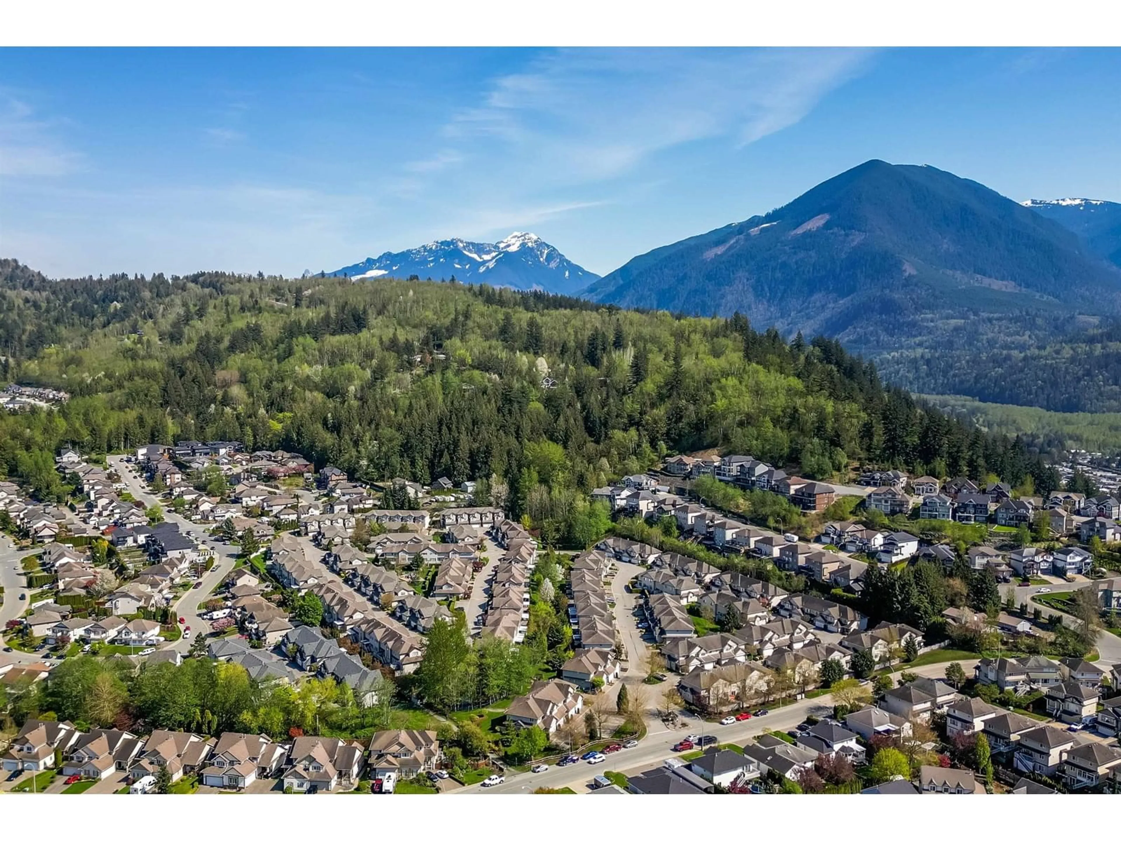 A pic from outside/outdoor area/front of a property/back of a property/a pic from drone, mountain view for 35 - 46360 VALLEYVIEW ROAD, Chilliwack British Columbia V2R5L7