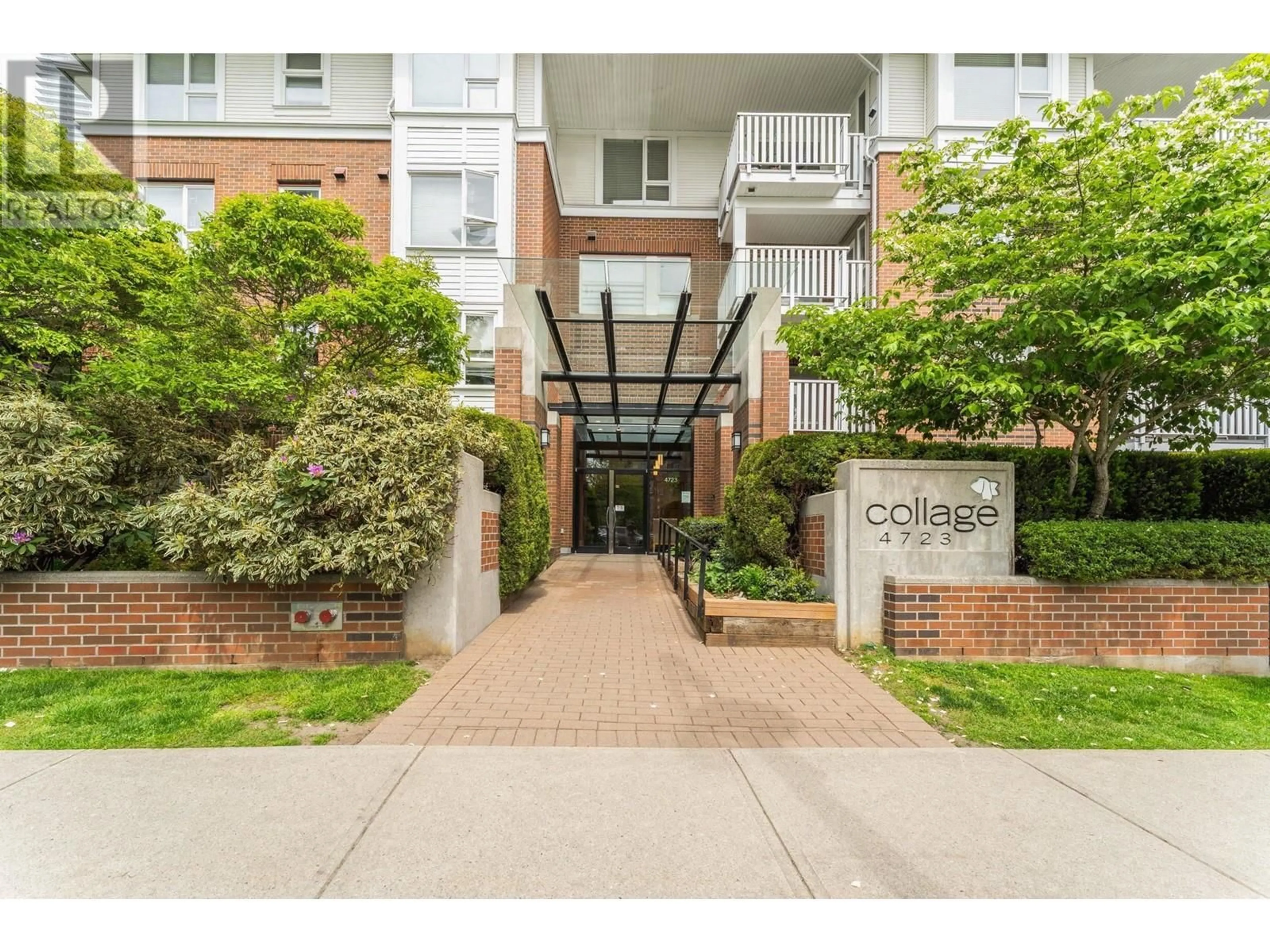 Indoor foyer for 410 - 4723 DAWSON STREET, Burnaby British Columbia V5C0A7