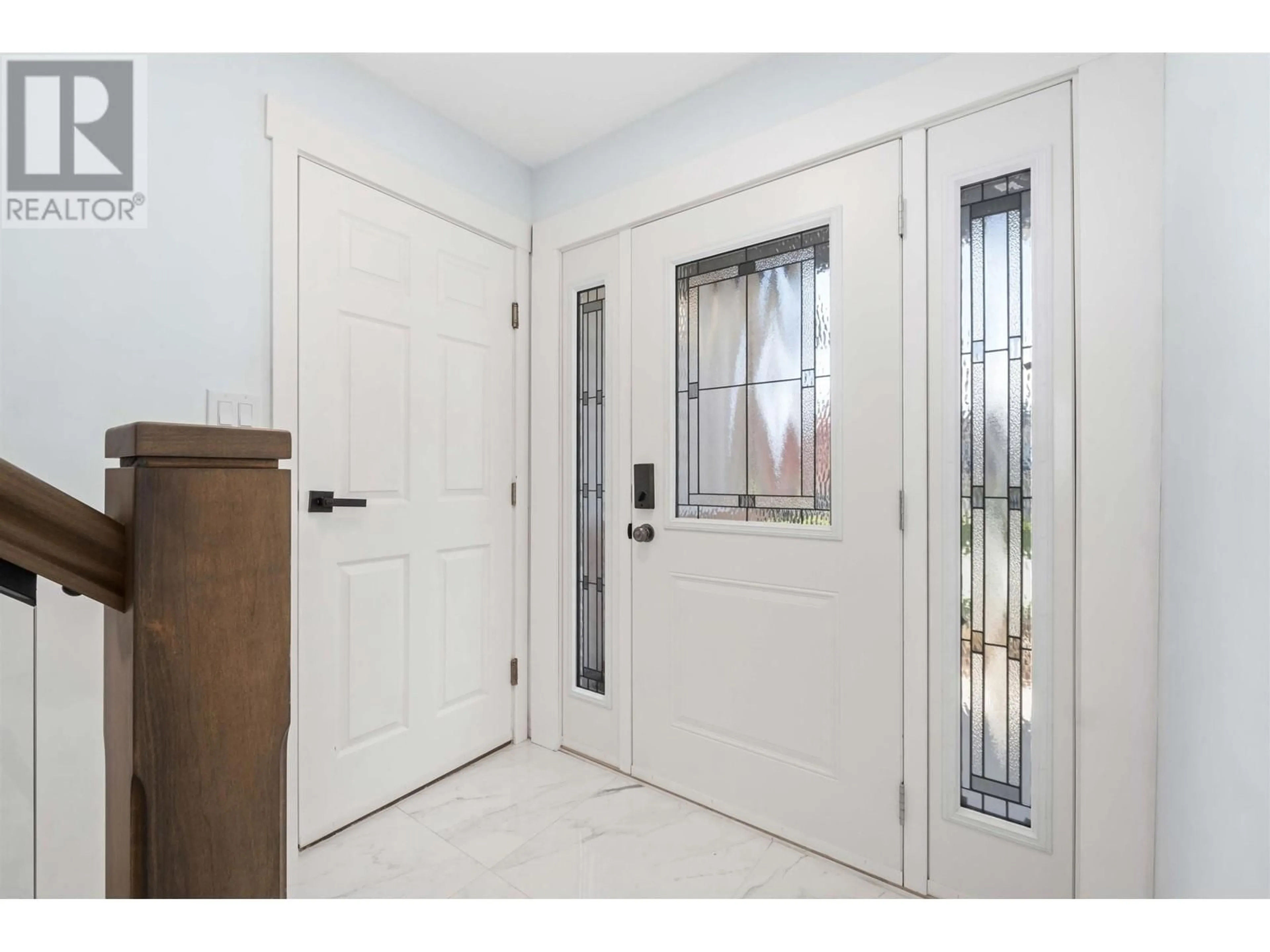 Indoor entryway for 24861 119 AVENUE, Maple Ridge British Columbia V4R1Z1