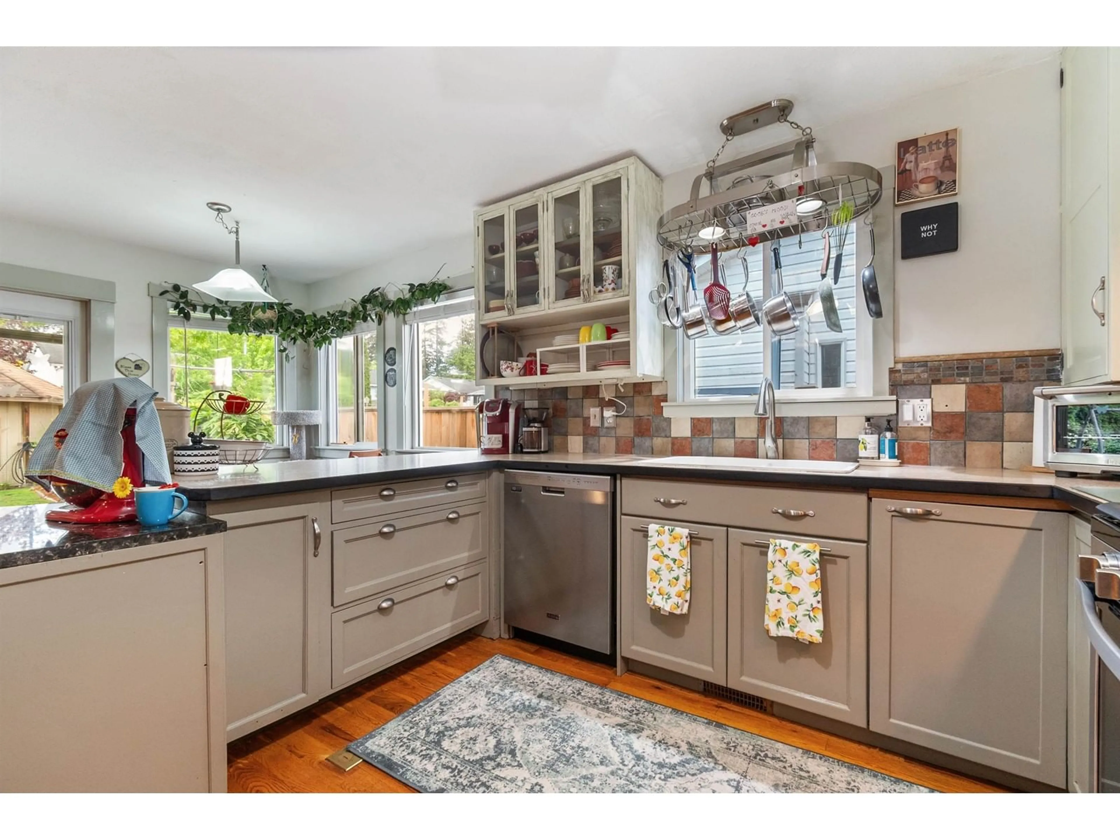 Open concept kitchen, unknown for 5906 BIRMINGHAM PLACE, Chilliwack British Columbia V2R3G1