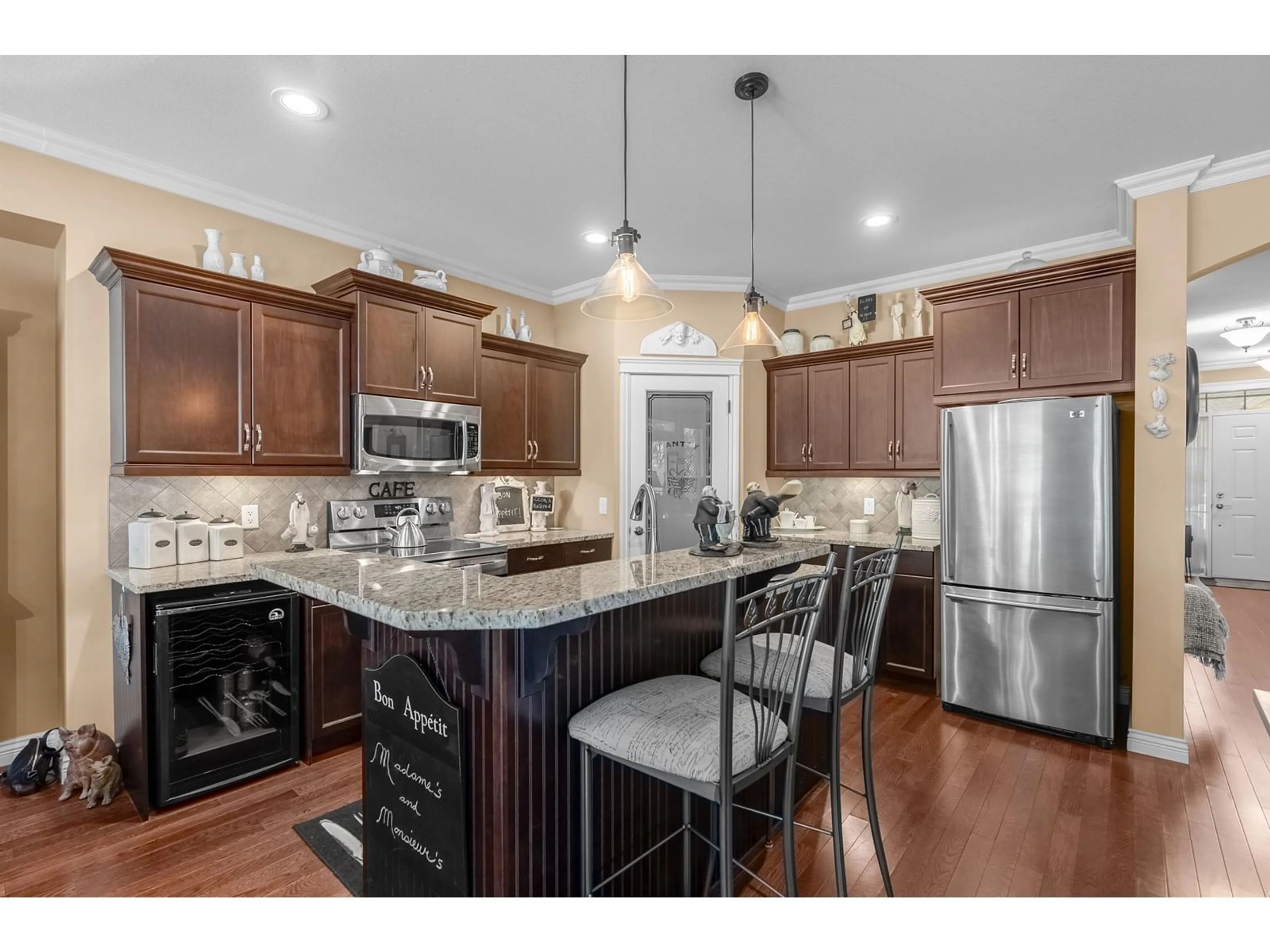 Open concept kitchen, unknown for 46599 STONEY CREEK DRIVE, Chilliwack British Columbia V2R5N4