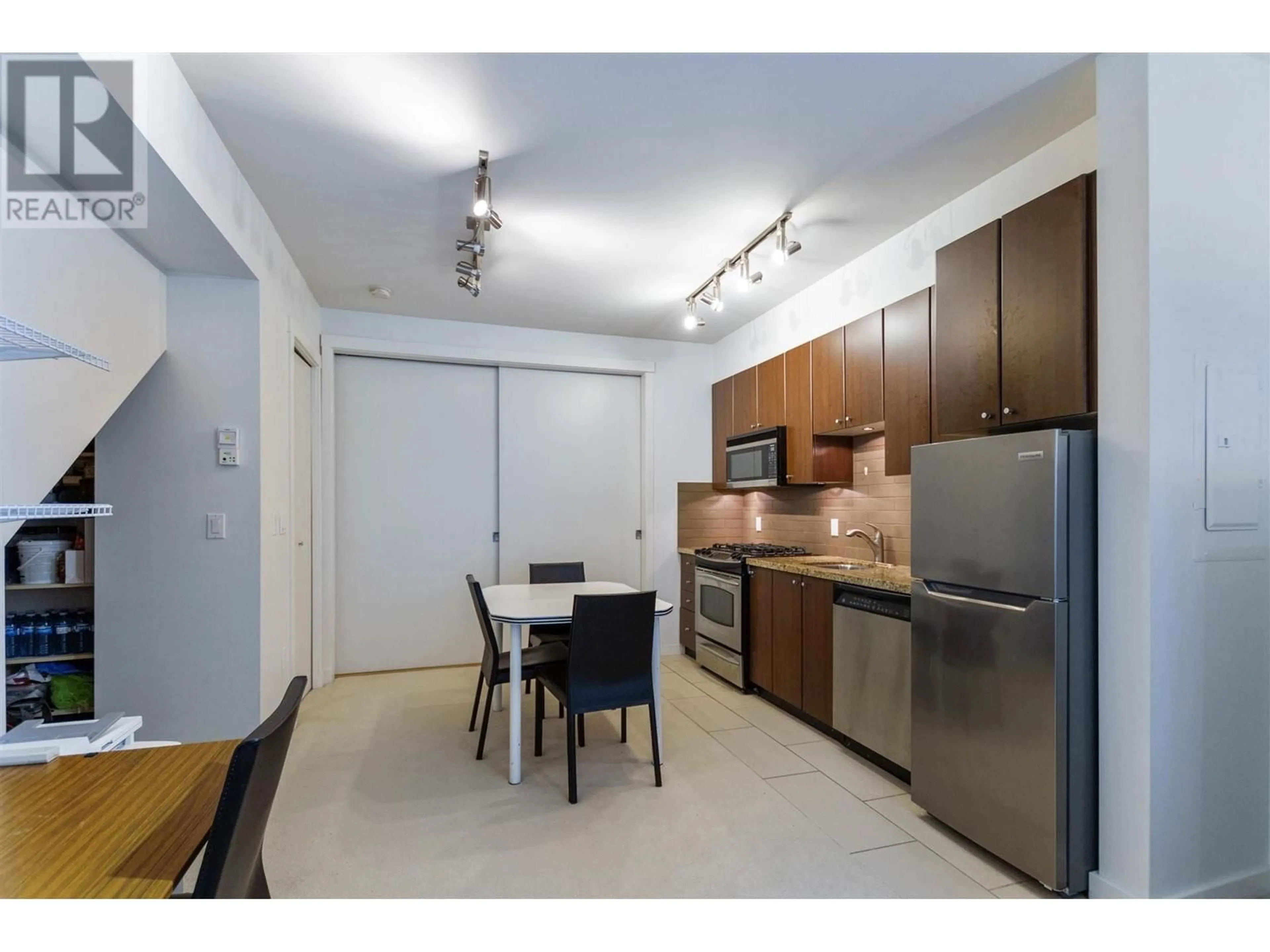 Standard kitchen, unknown for 25 - 1863 WESBROOK MALL, Vancouver British Columbia V6T2J7