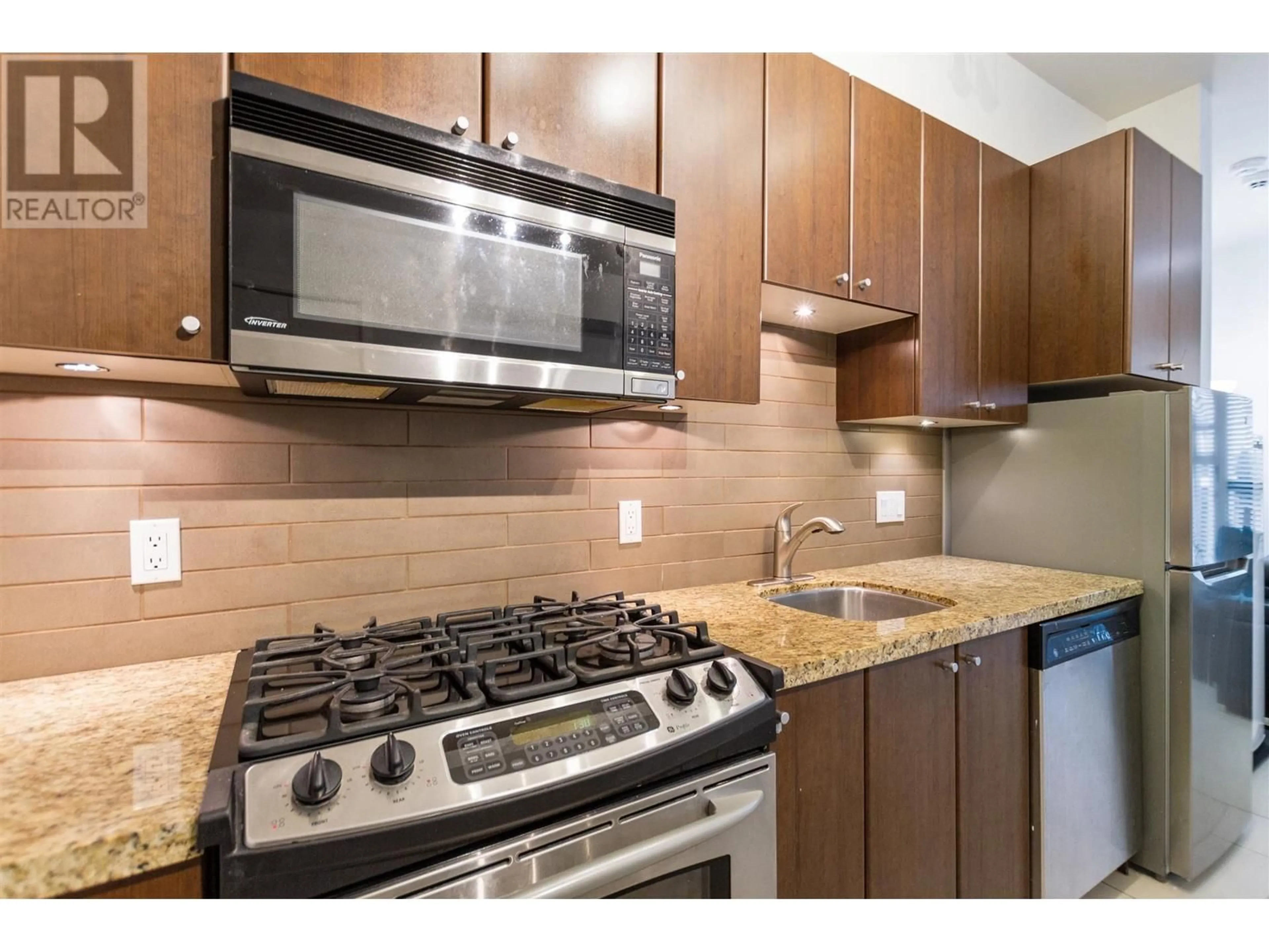 Standard kitchen, unknown for 25 - 1863 WESBROOK MALL, Vancouver British Columbia V6T2J7