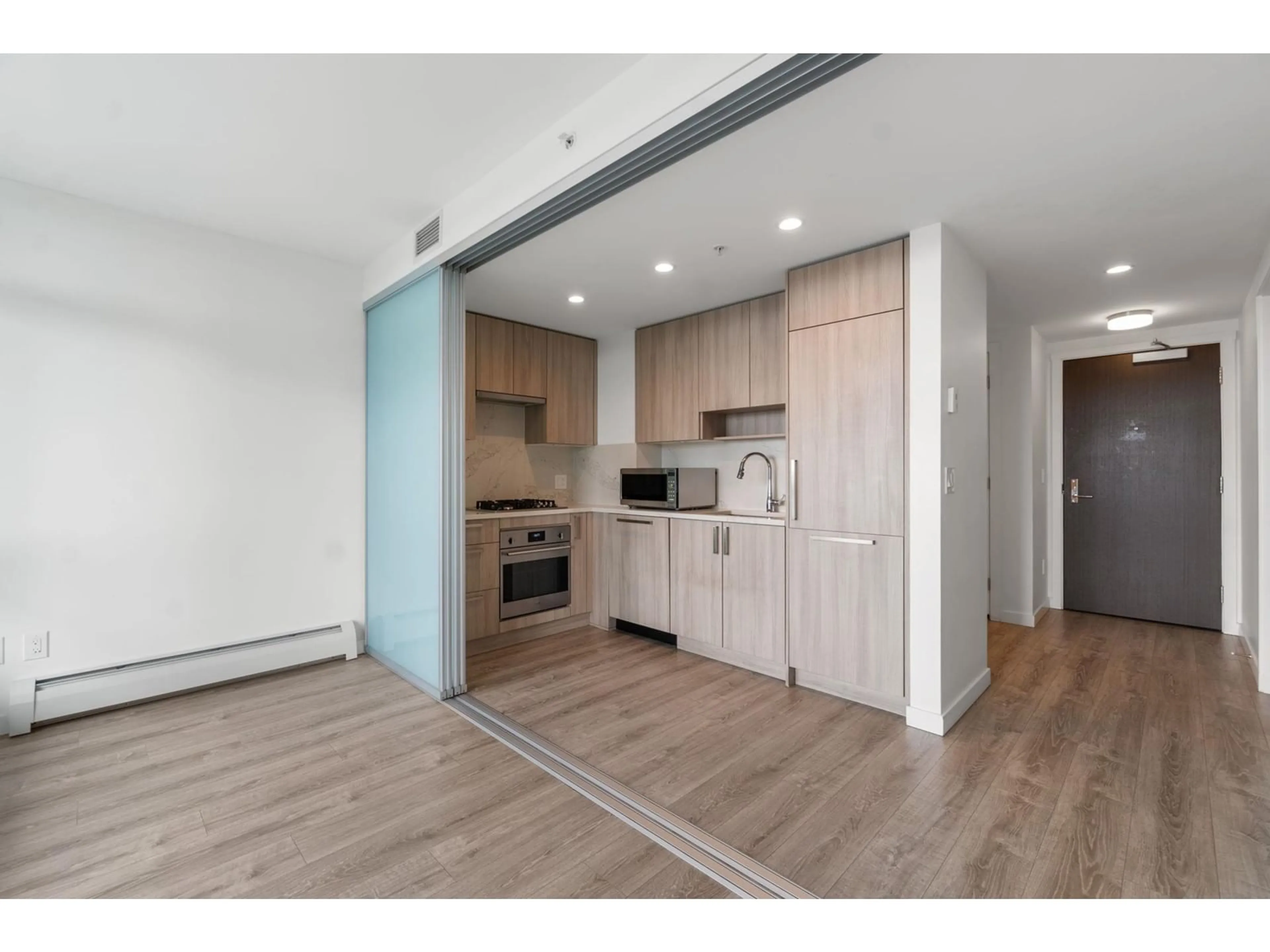 Unknown for 1112 - 13350 CENTRAL, Surrey British Columbia V3T0S1