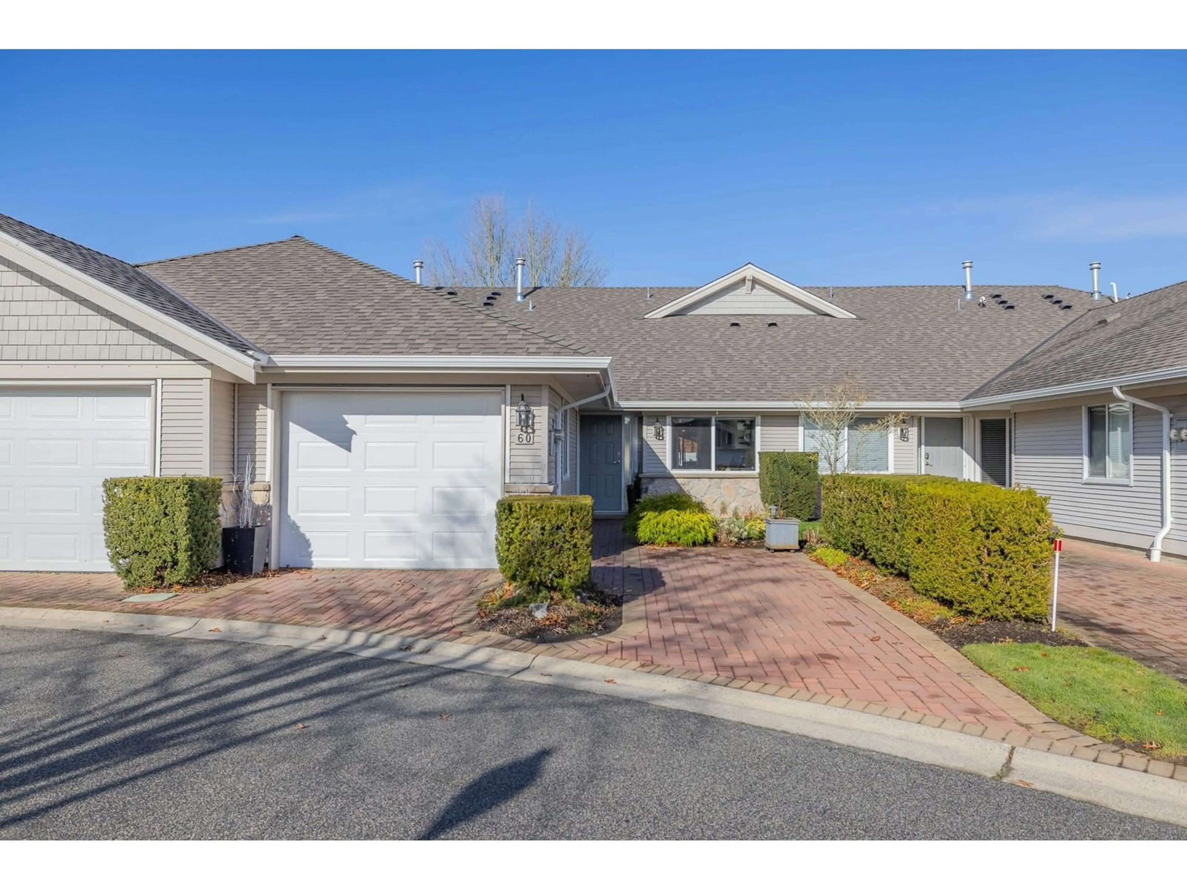 Home with vinyl exterior material, street for 60 - 17516 4, Surrey British Columbia V3S0S1