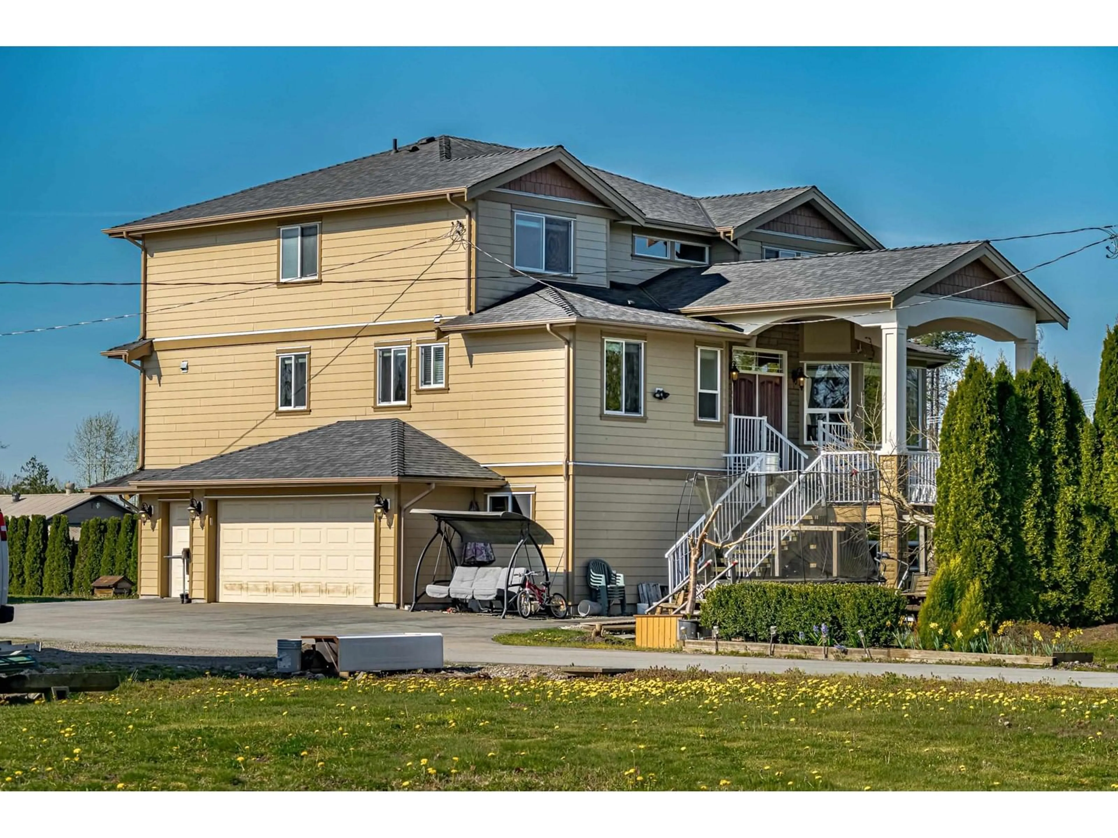 Home with vinyl exterior material, unknown for 22470 64, Langley British Columbia V2Y2N8