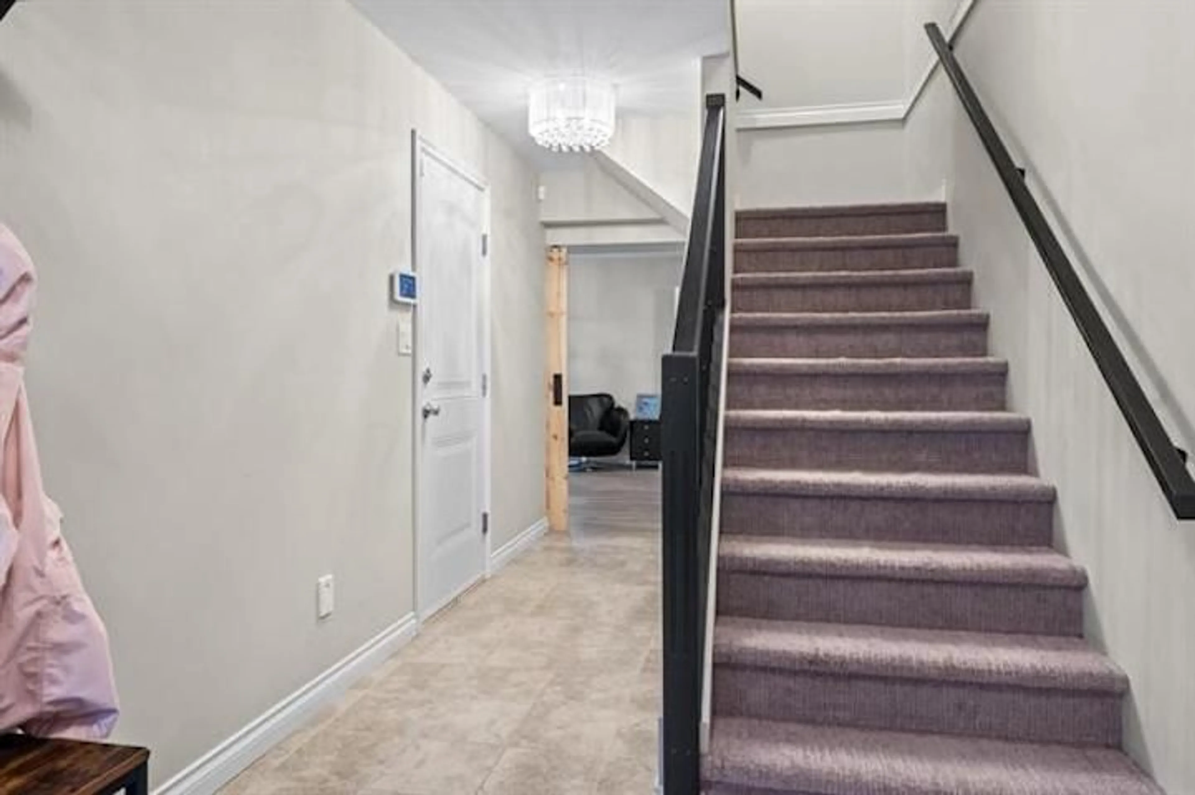 Indoor foyer for 10 - 1609 AGASSIZ-ROSEDALE HIGHWAY NO 9 HIGHWAY, Agassiz British Columbia V0M1A0