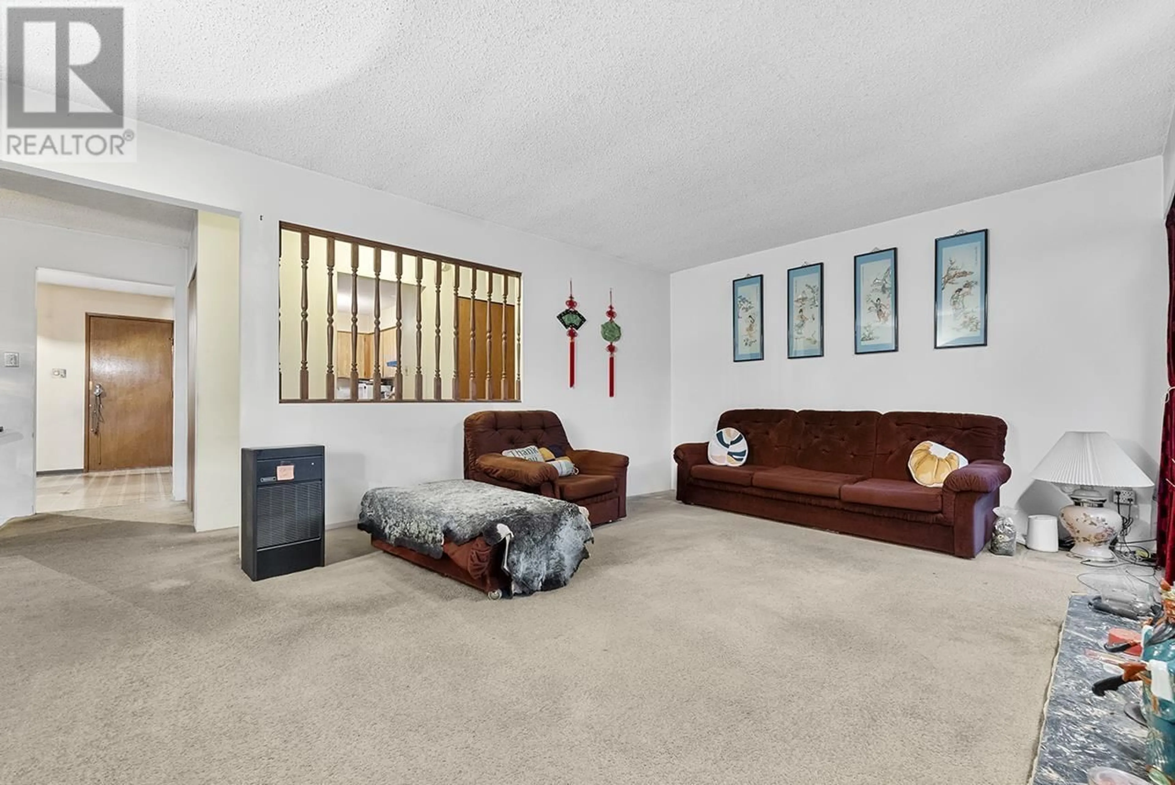 Living room with furniture, carpet floor for 1710 ISLAND AVENUE, Vancouver British Columbia V5P2S6