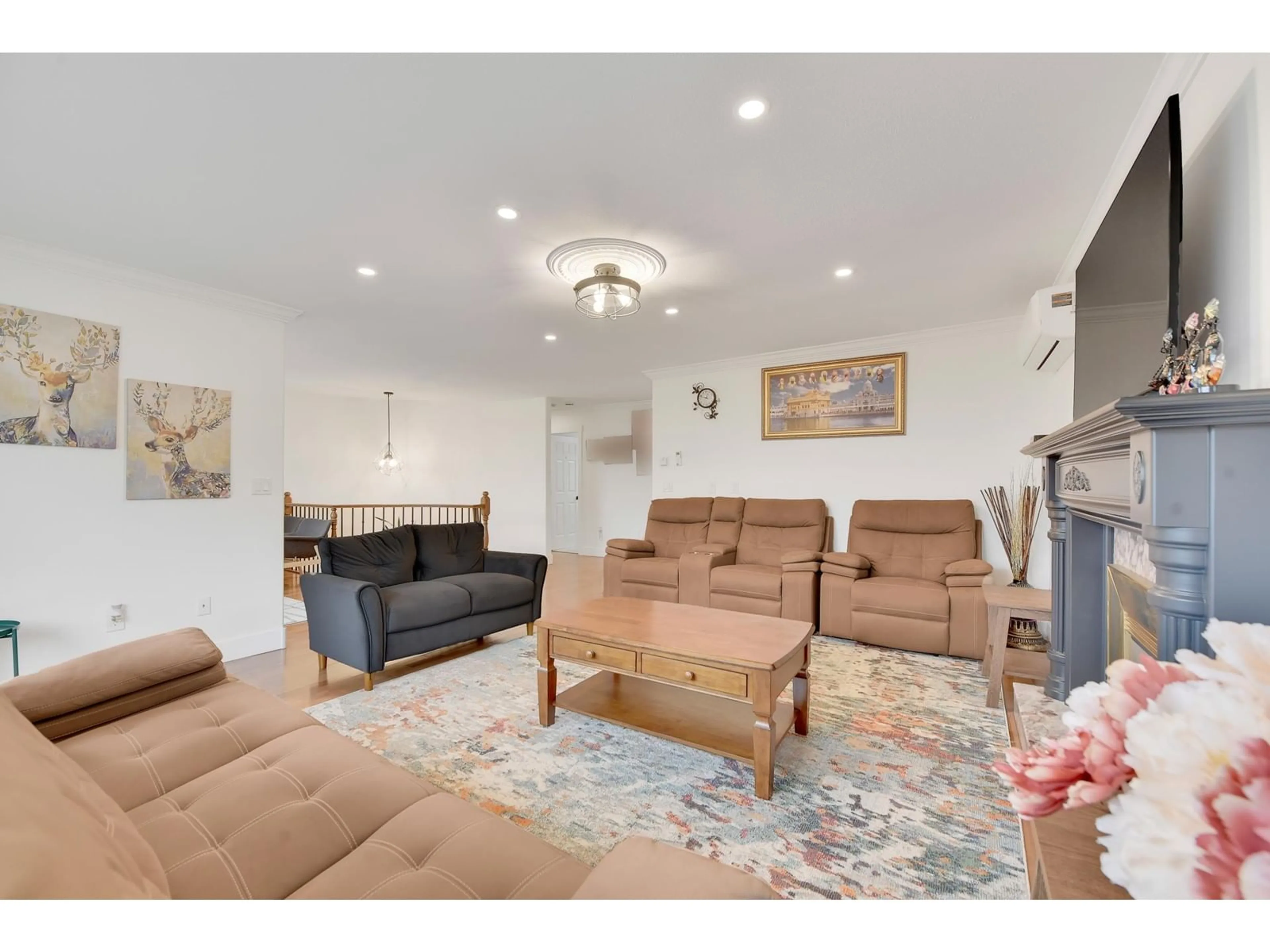 Living room with furniture, unknown for 2215 ORCHARD, Abbotsford British Columbia V3G2B7