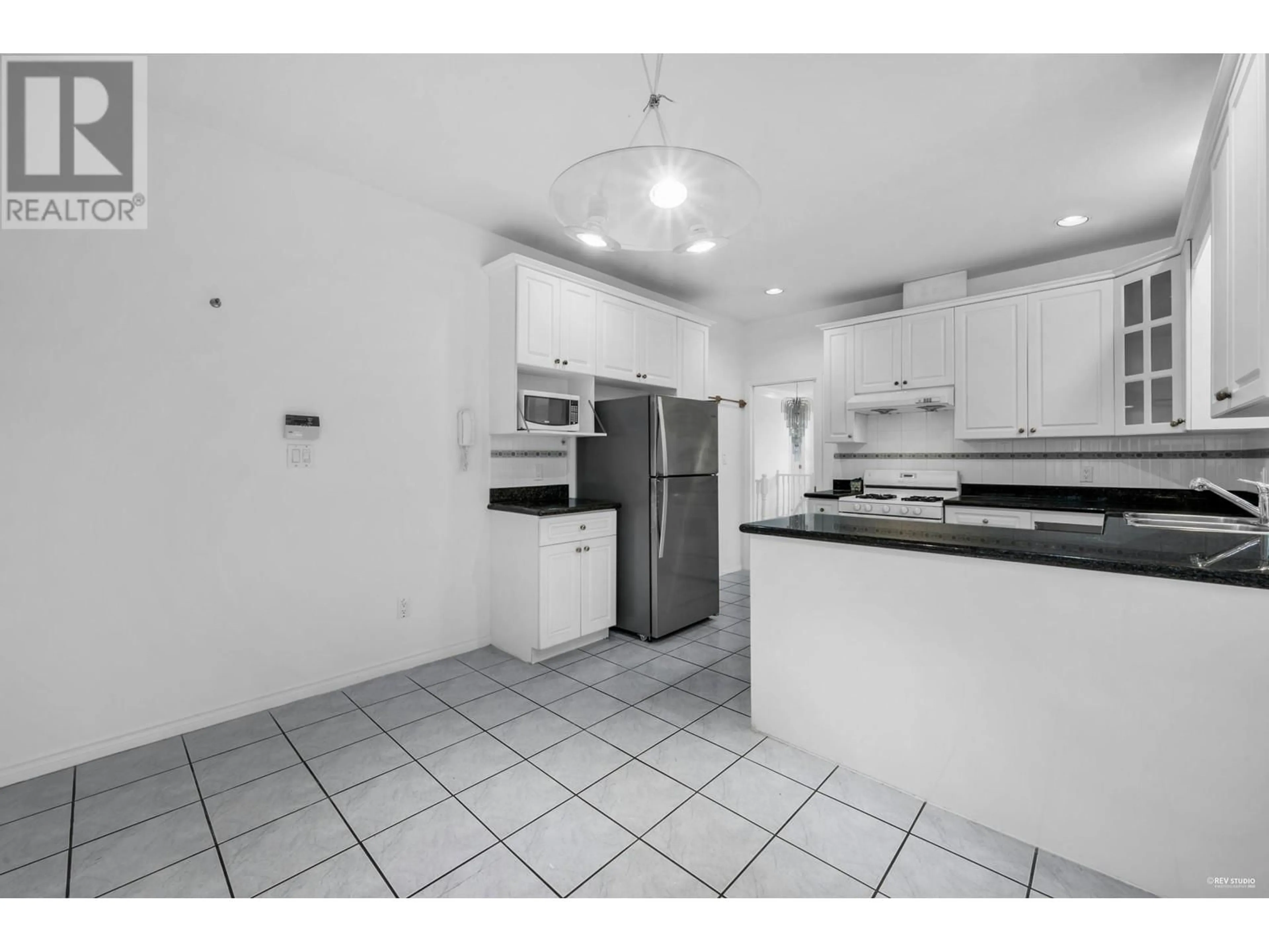 Unknown for 3190 GRANT STREET, Vancouver British Columbia V5K3H9