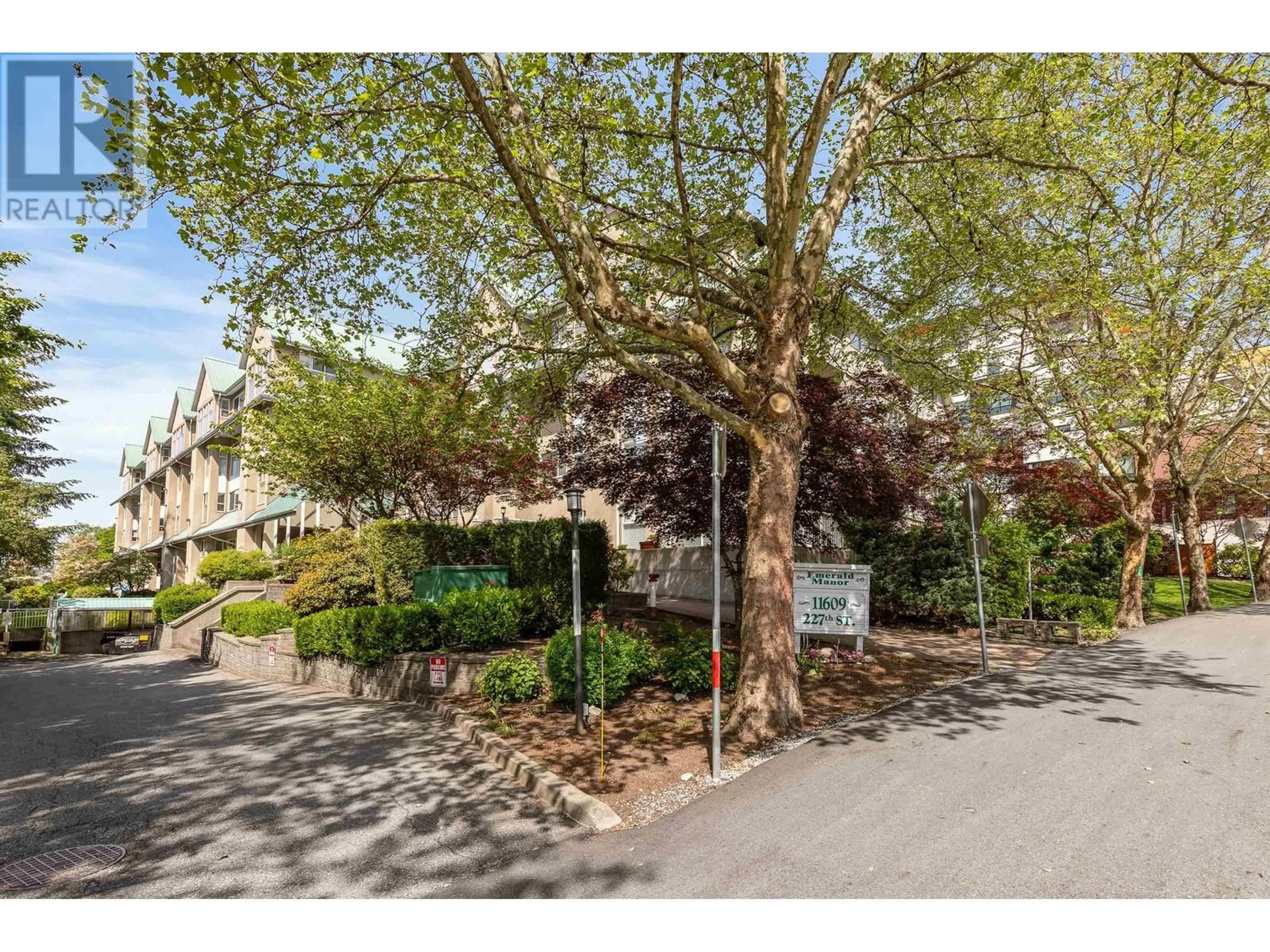 A pic from outside/outdoor area/front of a property/back of a property/a pic from drone, street for 205 - 11609 227 STREET, Maple Ridge British Columbia V2X2L9