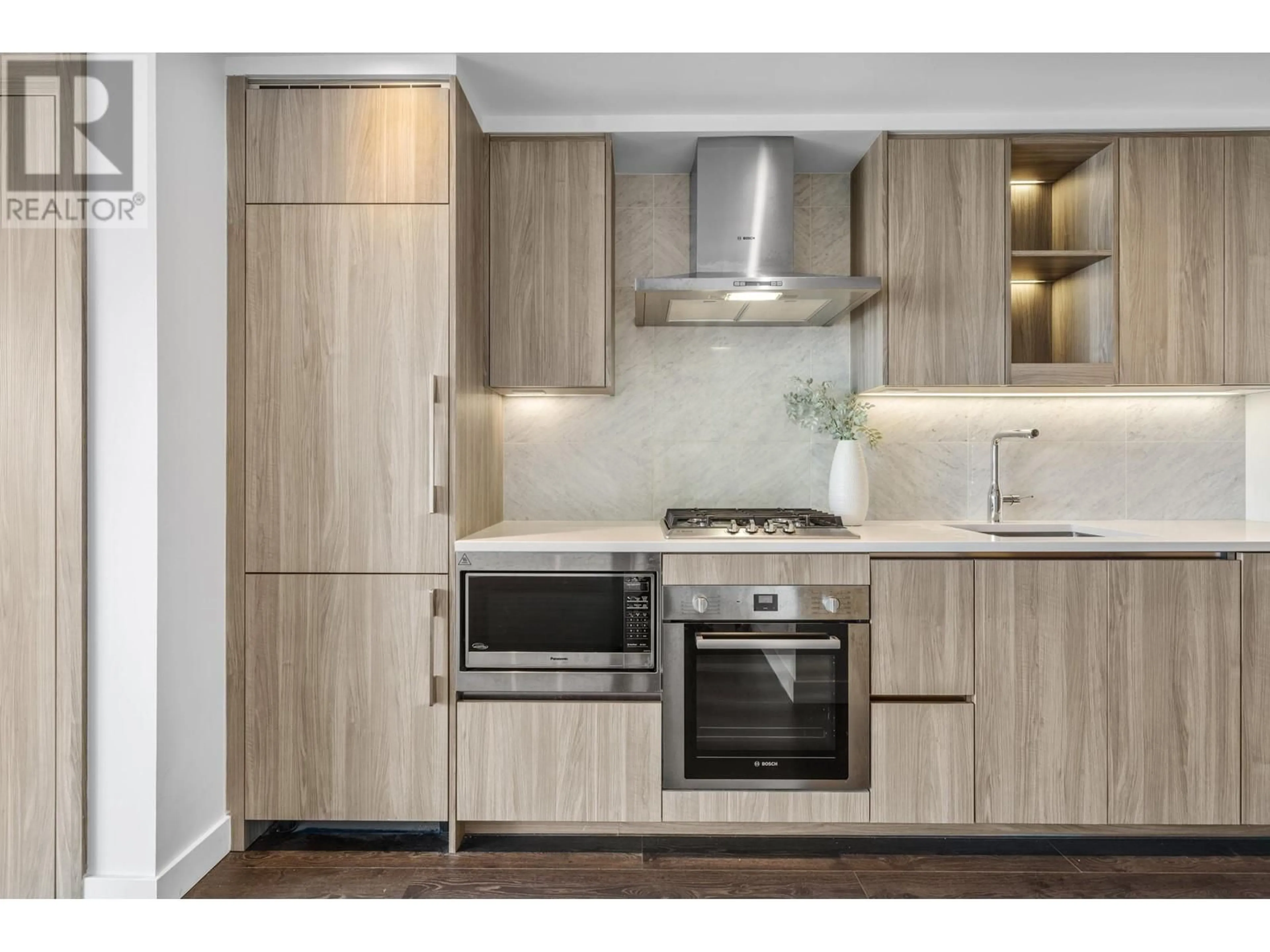 Standard kitchen, wood/laminate floor for 1010 - 4730 LOUGHEED HIGHWAY, Burnaby British Columbia V5C0M9