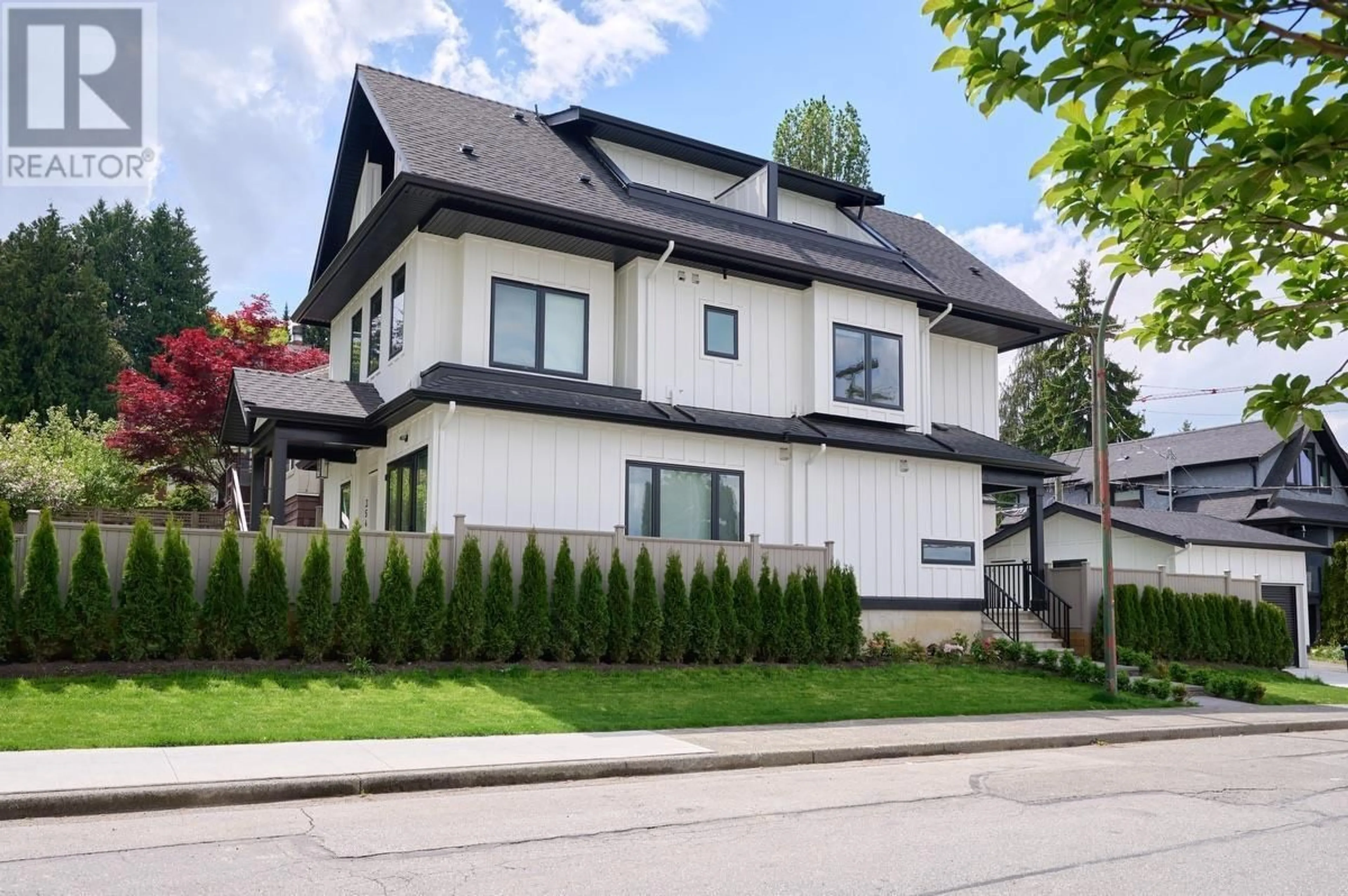 Home with vinyl exterior material, street for 3549 LAKEWOOD STREET, Vancouver British Columbia V5N4V7