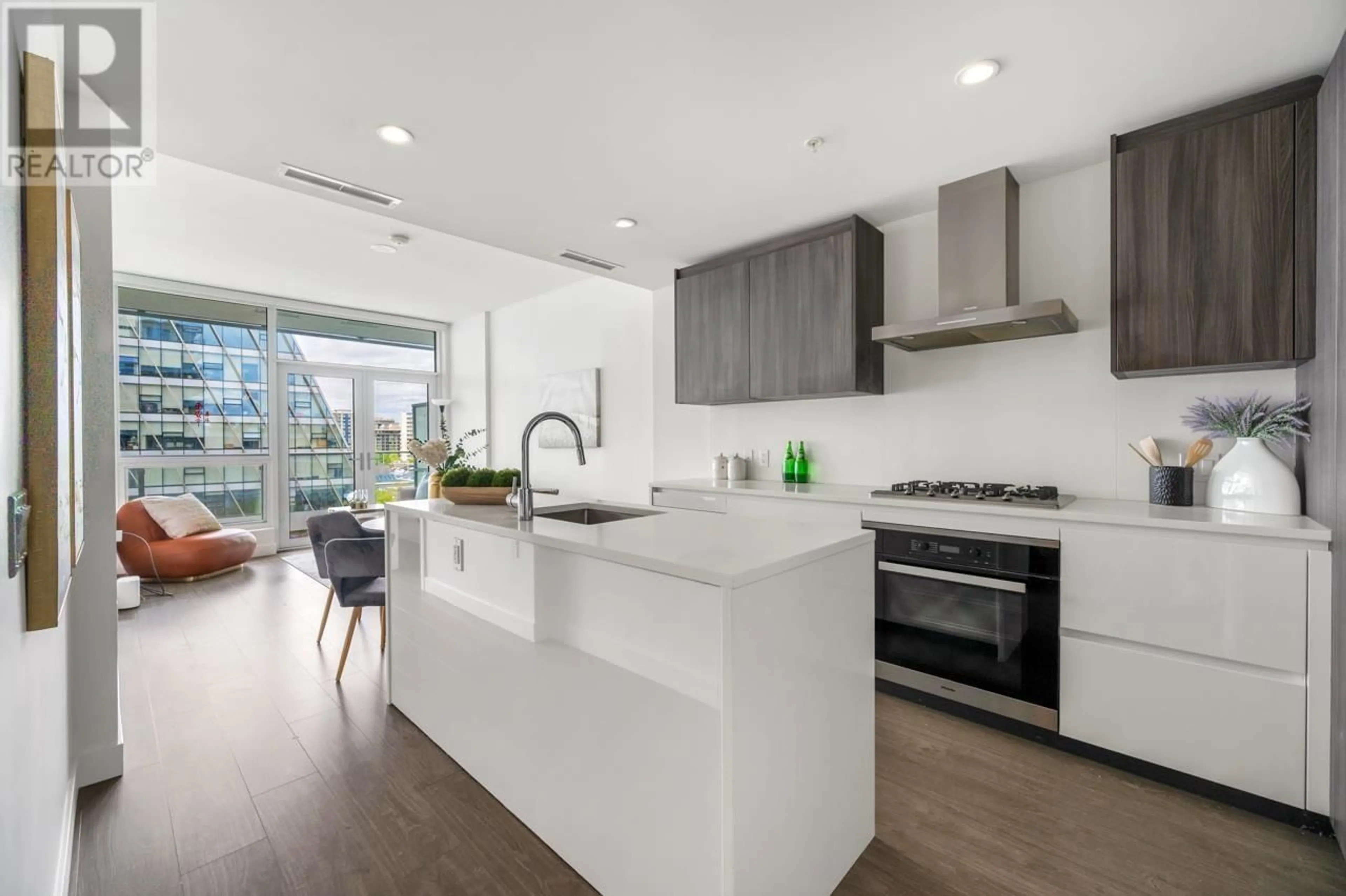 Open concept kitchen, unknown for 846 - 8133 COOK ROAD, Richmond British Columbia V6Y0L7