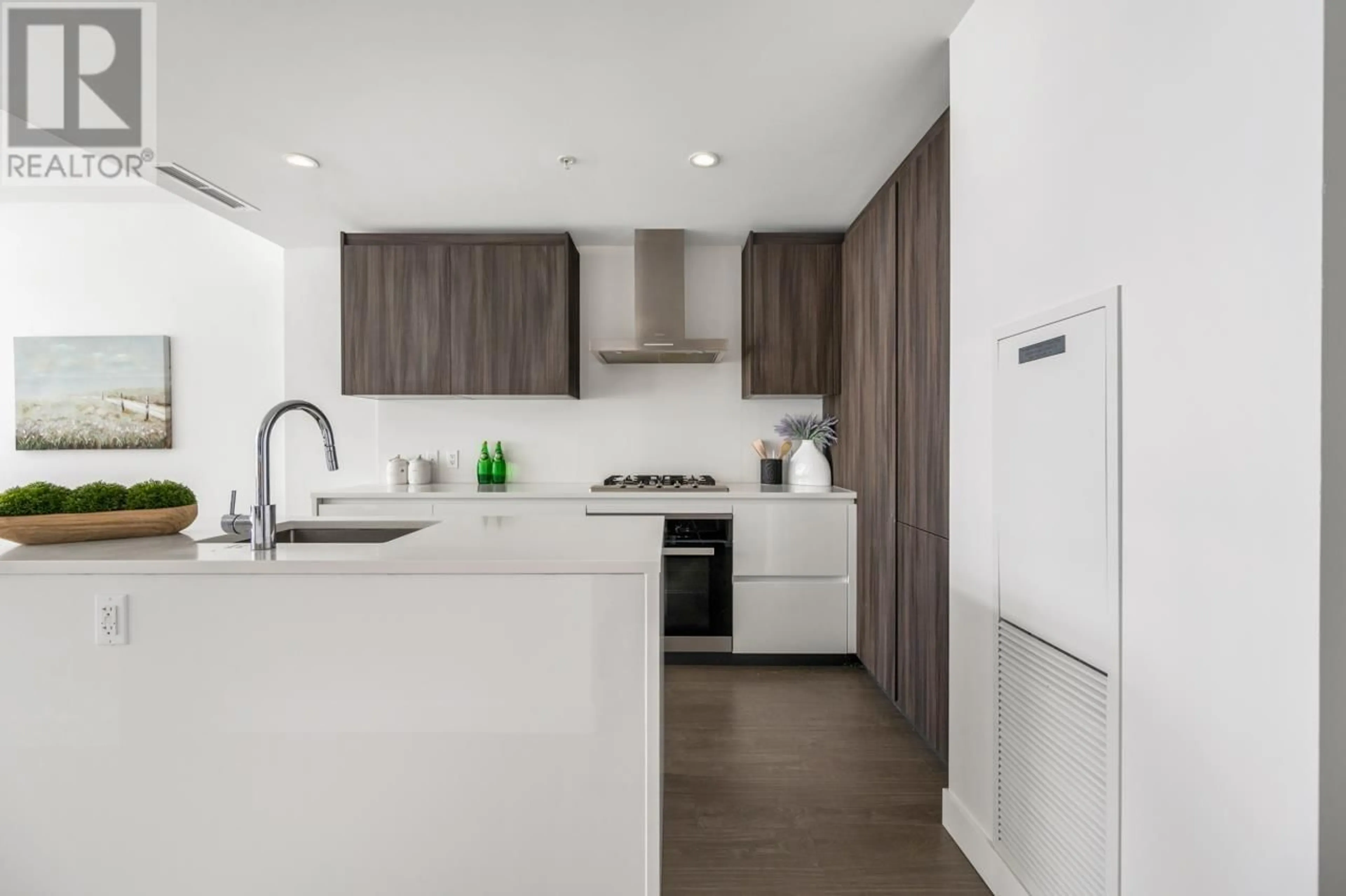 Contemporary kitchen, unknown for 846 - 8133 COOK ROAD, Richmond British Columbia V6Y0L7