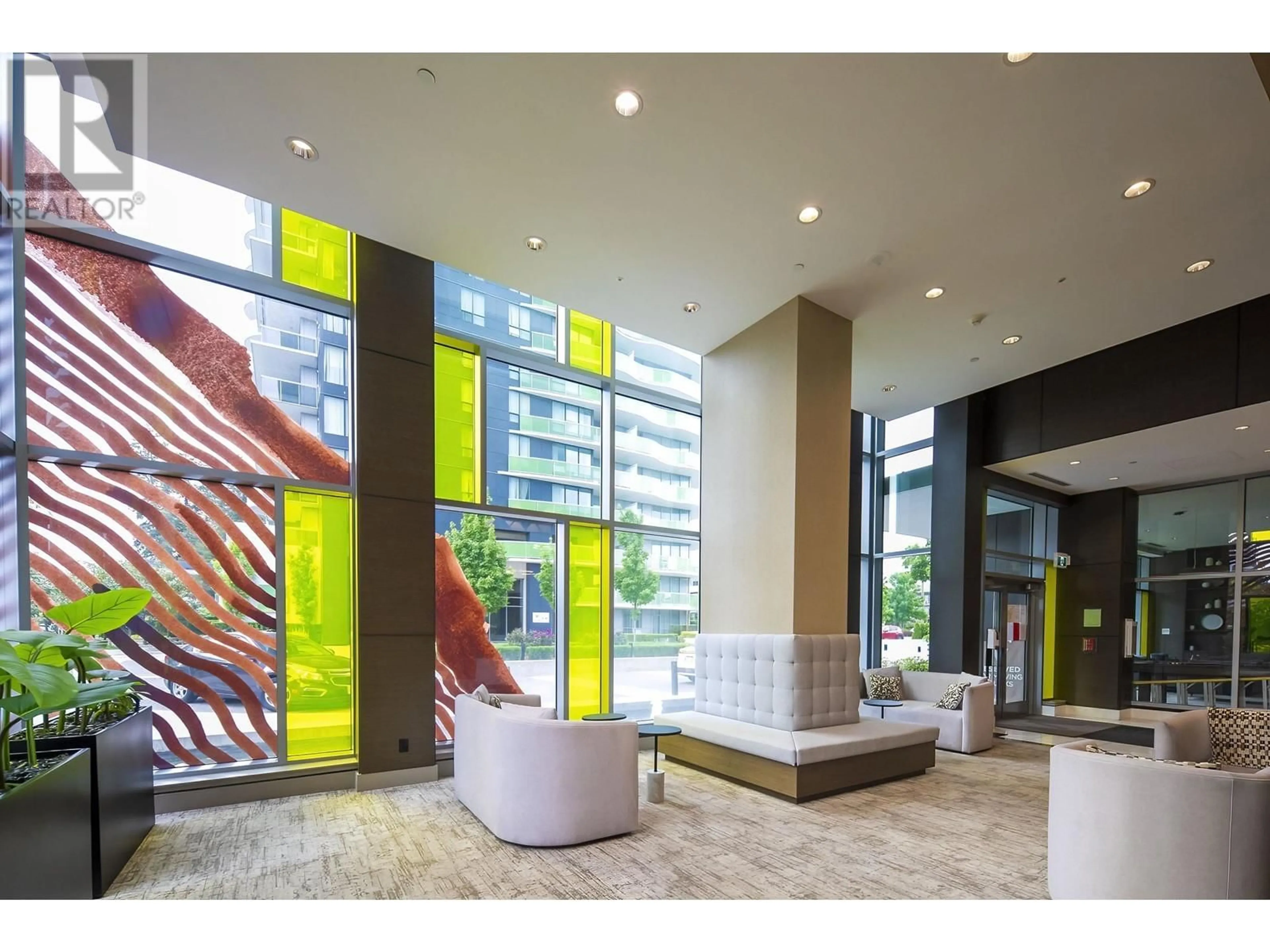 Indoor foyer for 1906 - 6700 DUNBLANE AVENUE, Burnaby British Columbia V5H0J3