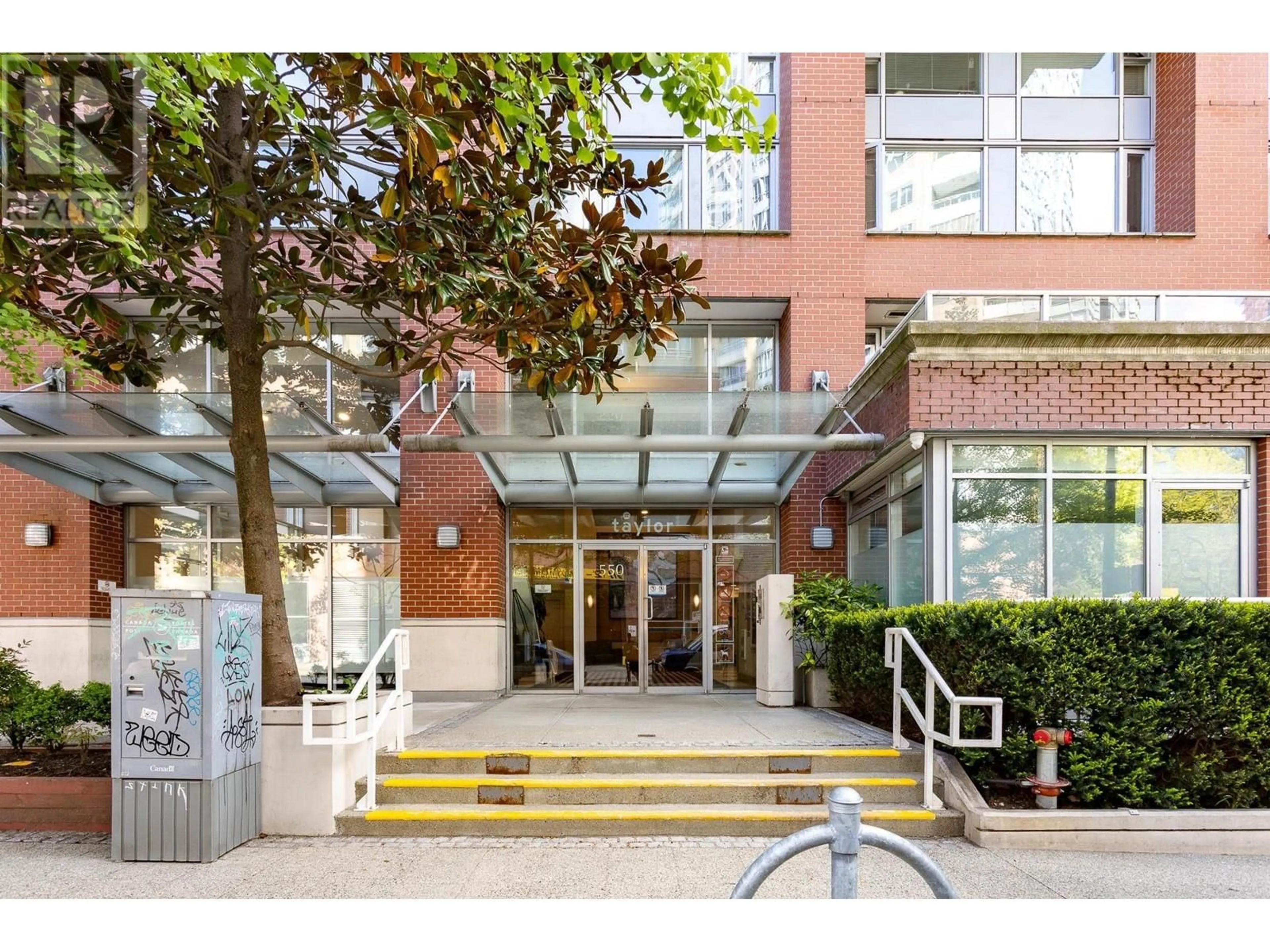 Indoor foyer for 1205 - 550 TAYLOR STREET, Vancouver British Columbia V6B1R1