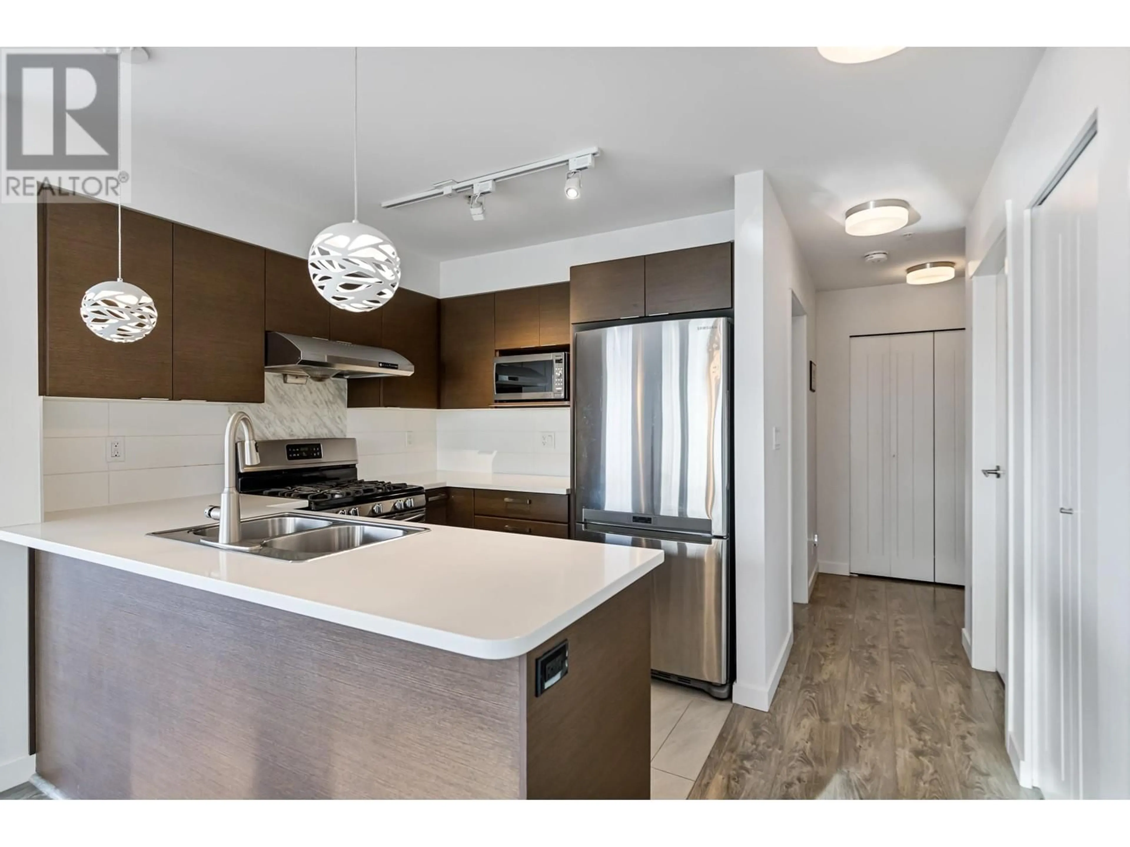 Standard kitchen, unknown for 203 - 12339 STEVESTON HIGHWAY, Richmond British Columbia V6W0B4