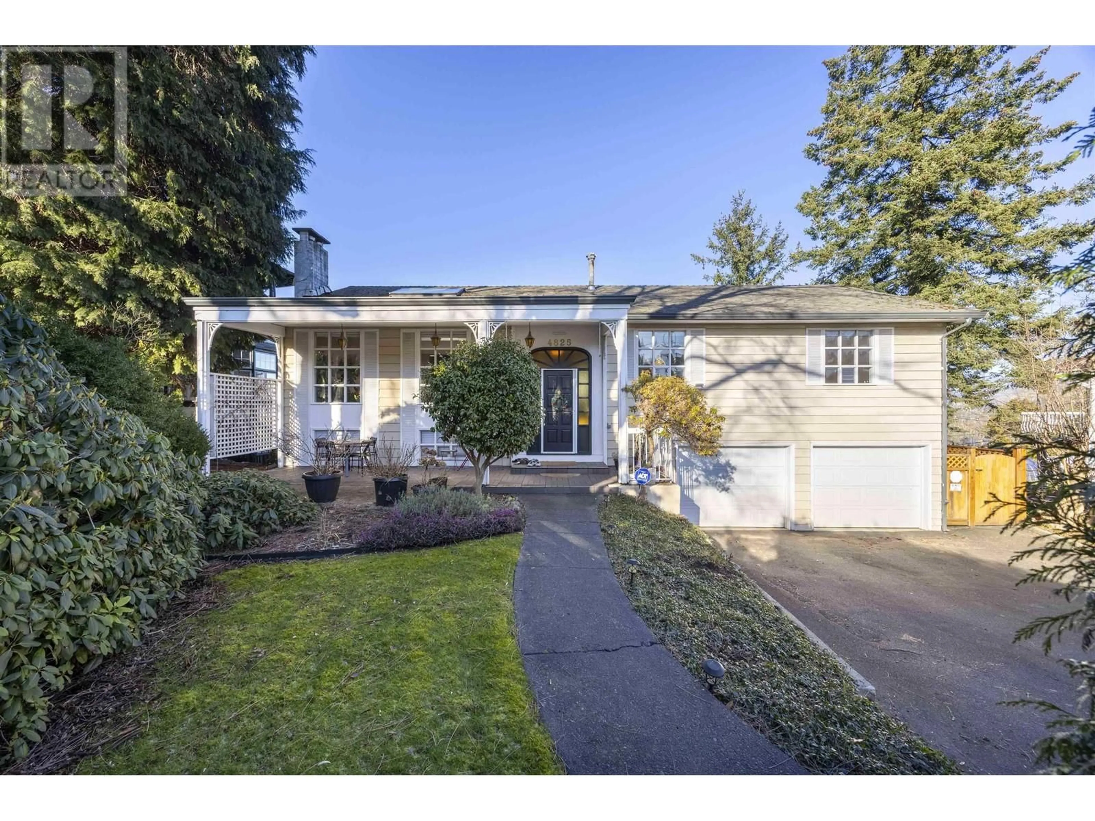 Home with vinyl exterior material, street for 4825 BUXTON STREET, Burnaby British Columbia V5H1J2