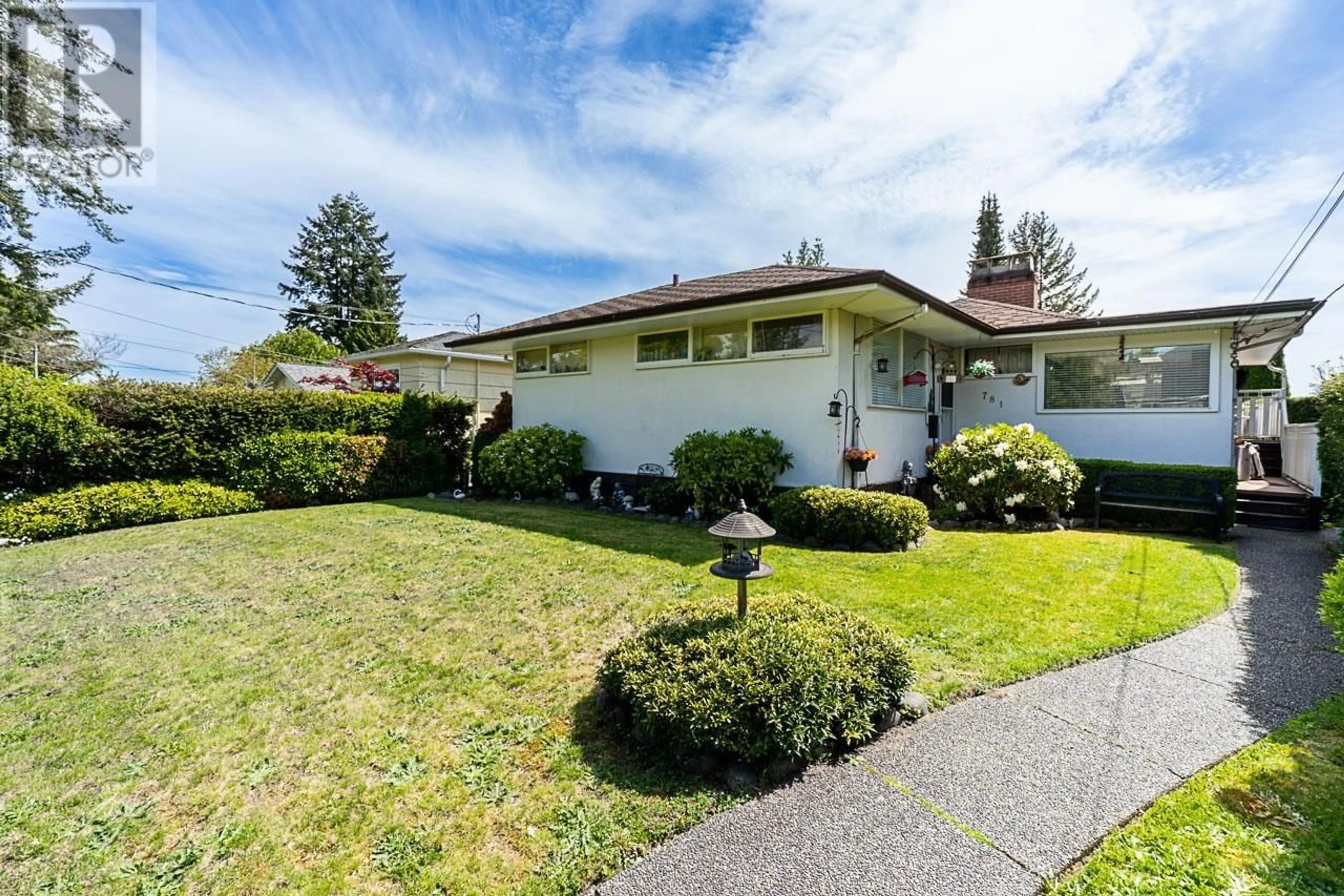 Home with vinyl exterior material, street for 781 9TH STREET, North Vancouver British Columbia V7L2C1