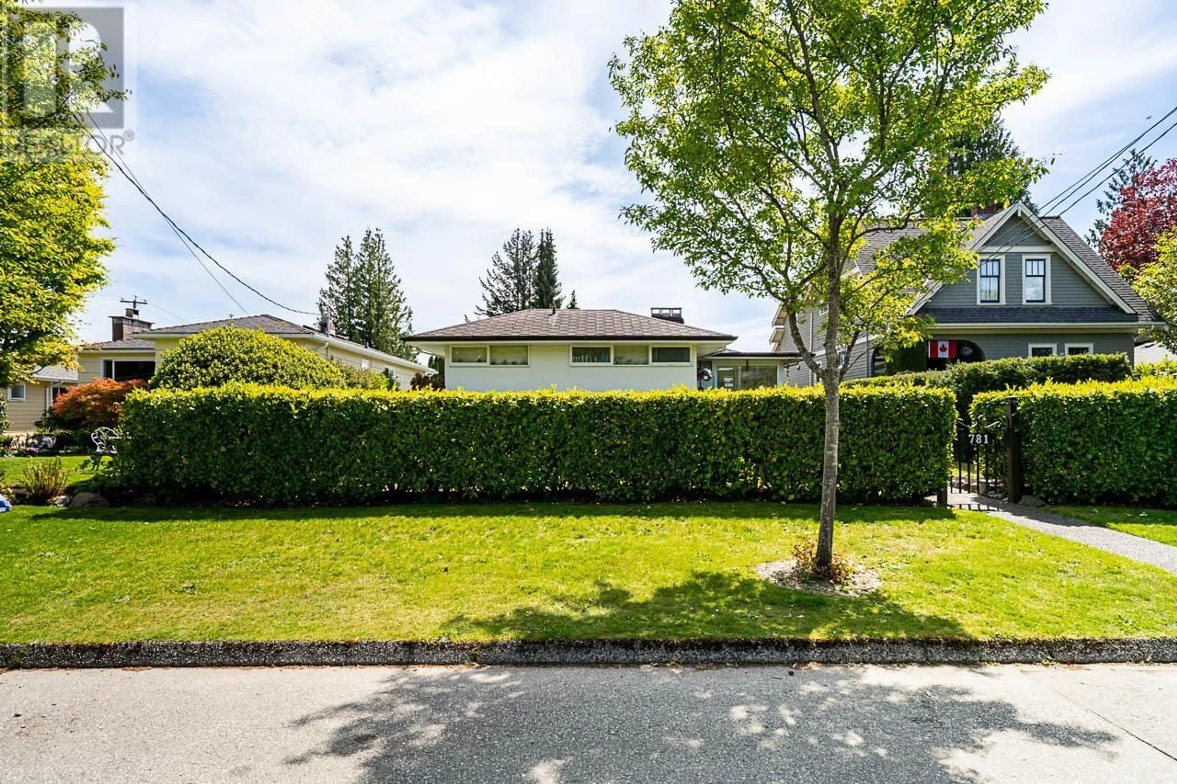 A pic from outside/outdoor area/front of a property/back of a property/a pic from drone, street for 781 9TH STREET, North Vancouver British Columbia V7L2C1