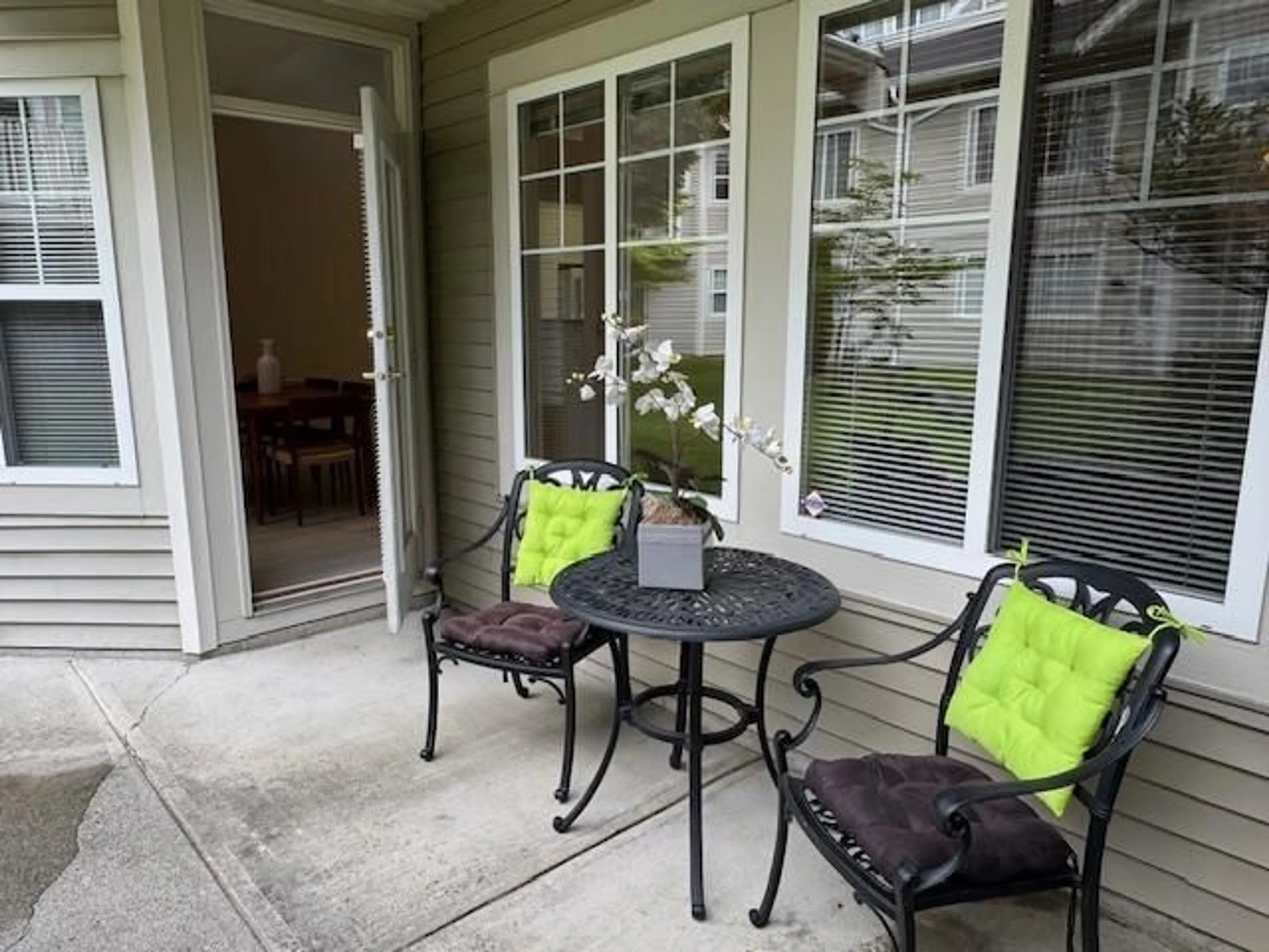 Patio, unknown for 13 - 16920 80, Surrey British Columbia V4N5A1