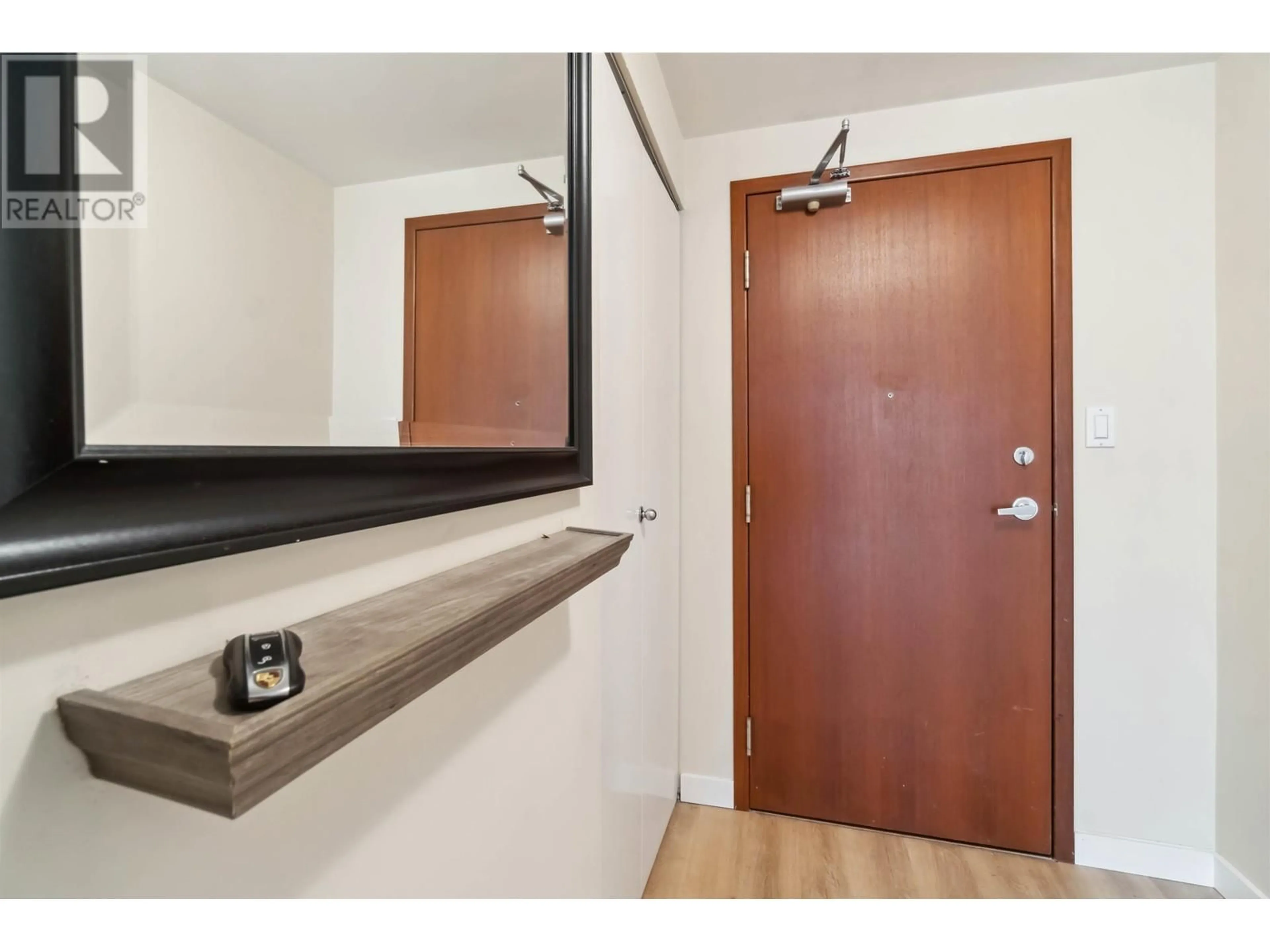 Indoor entryway for 1202 - 588 BROUGHTON STREET, Vancouver British Columbia V6G3E3