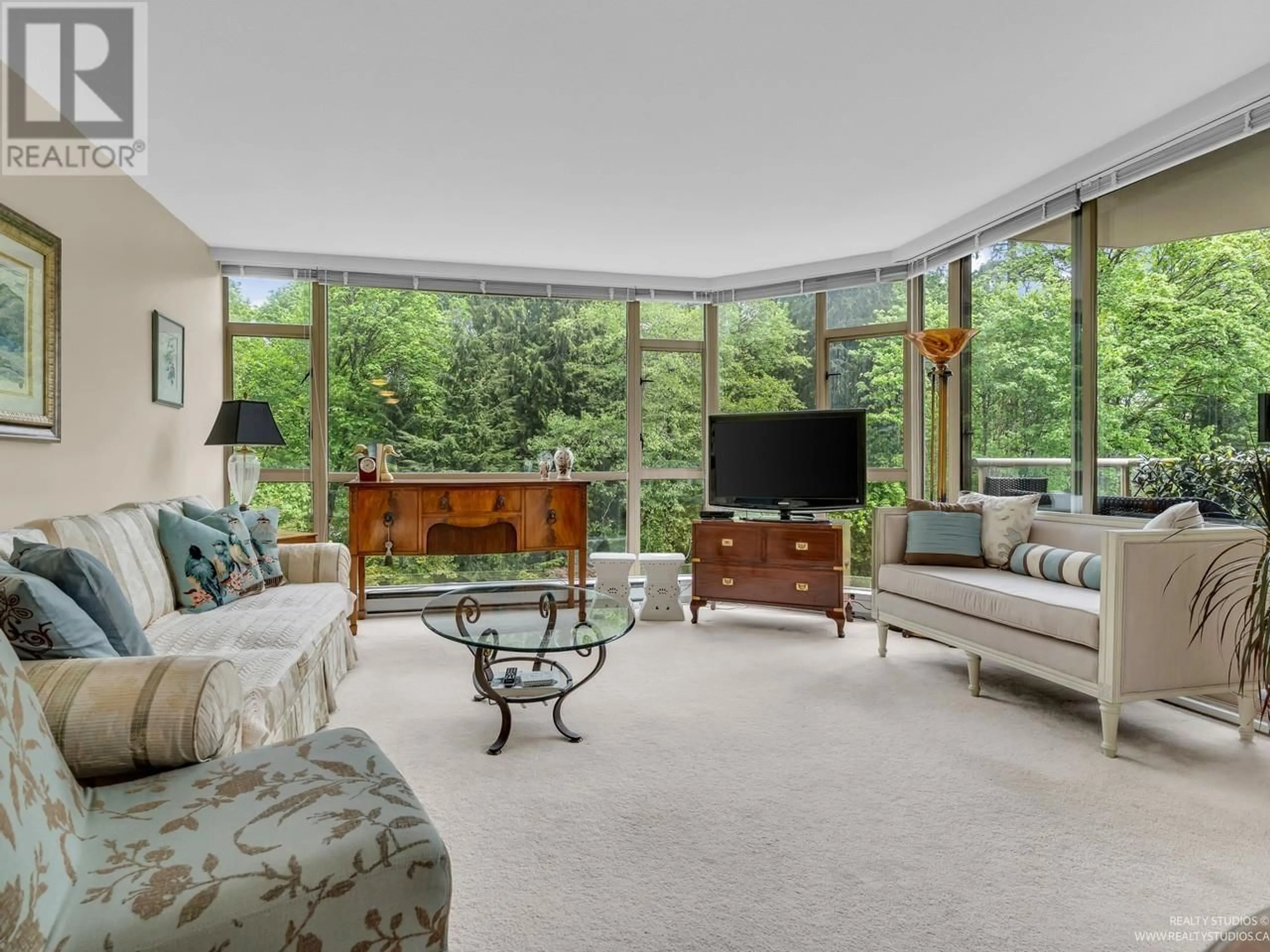 Living room with furniture, unknown for 413 - 1327 KEITH ROAD, North Vancouver British Columbia V7J1J3