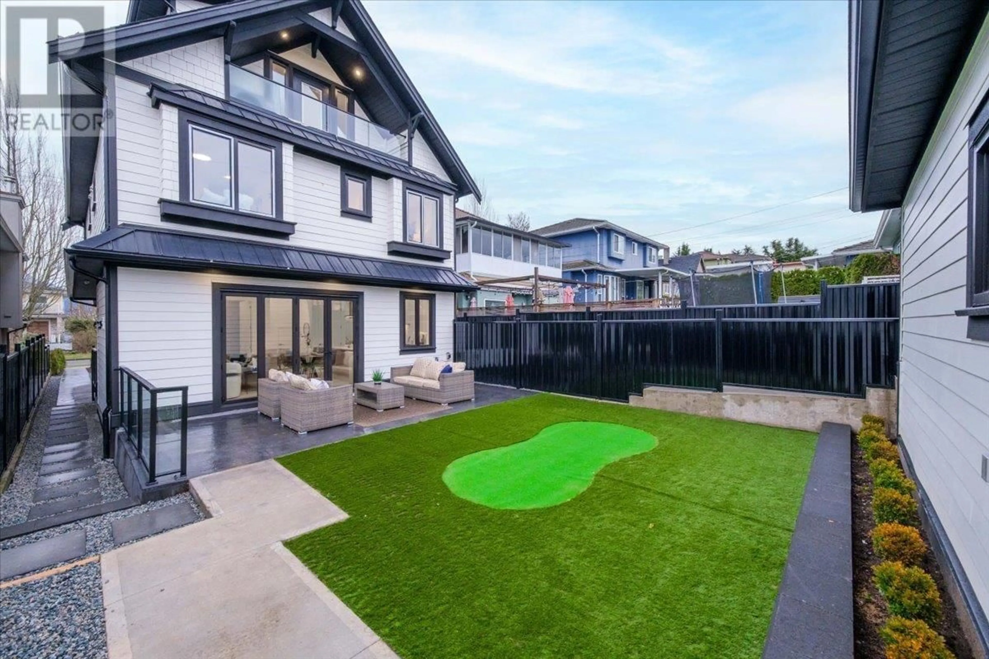 Patio, unknown for 2 - 2750 5TH AVENUE, Vancouver British Columbia V5M1N2