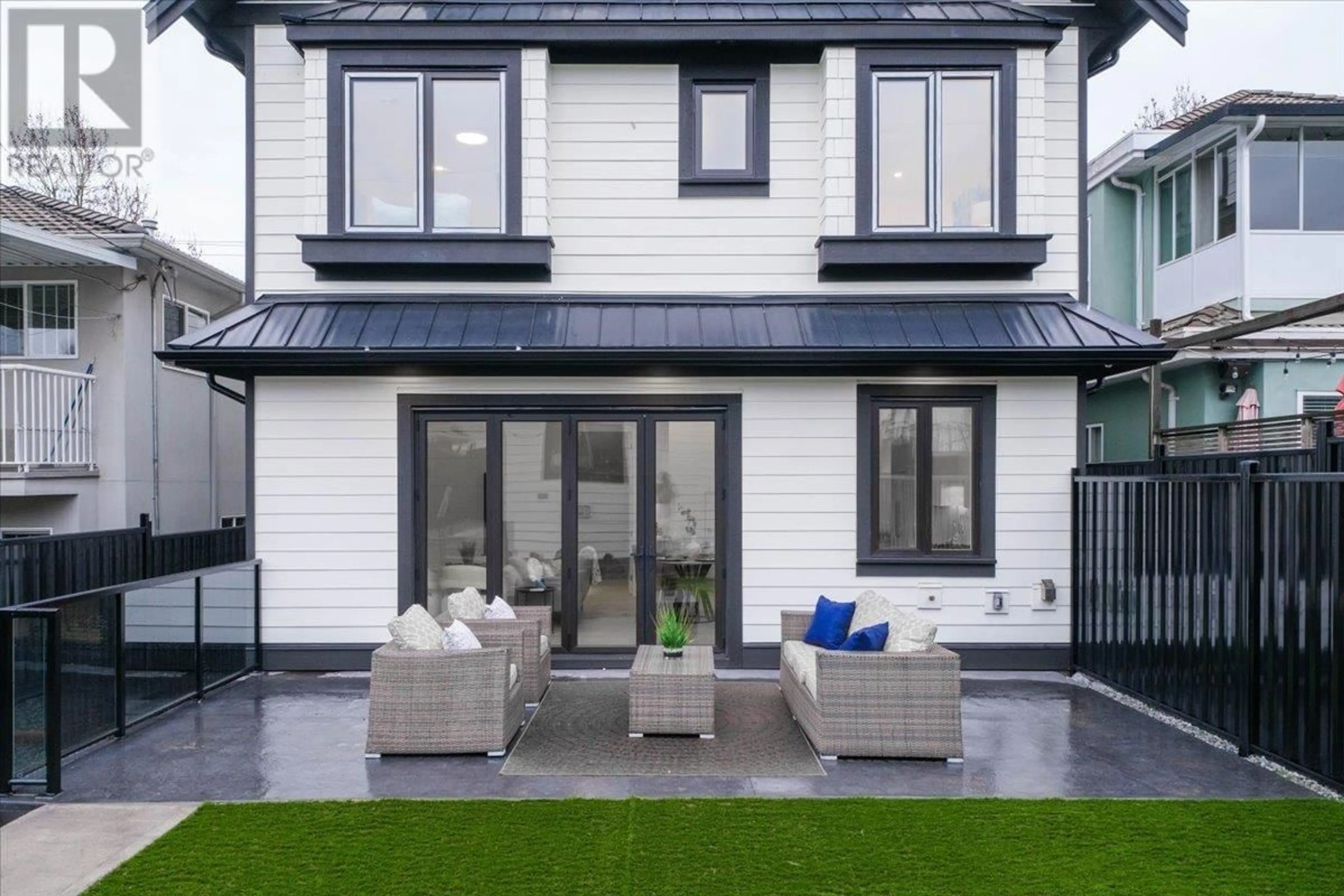 Home with vinyl exterior material, street for 2 - 2750 5TH AVENUE, Vancouver British Columbia V5M1N2
