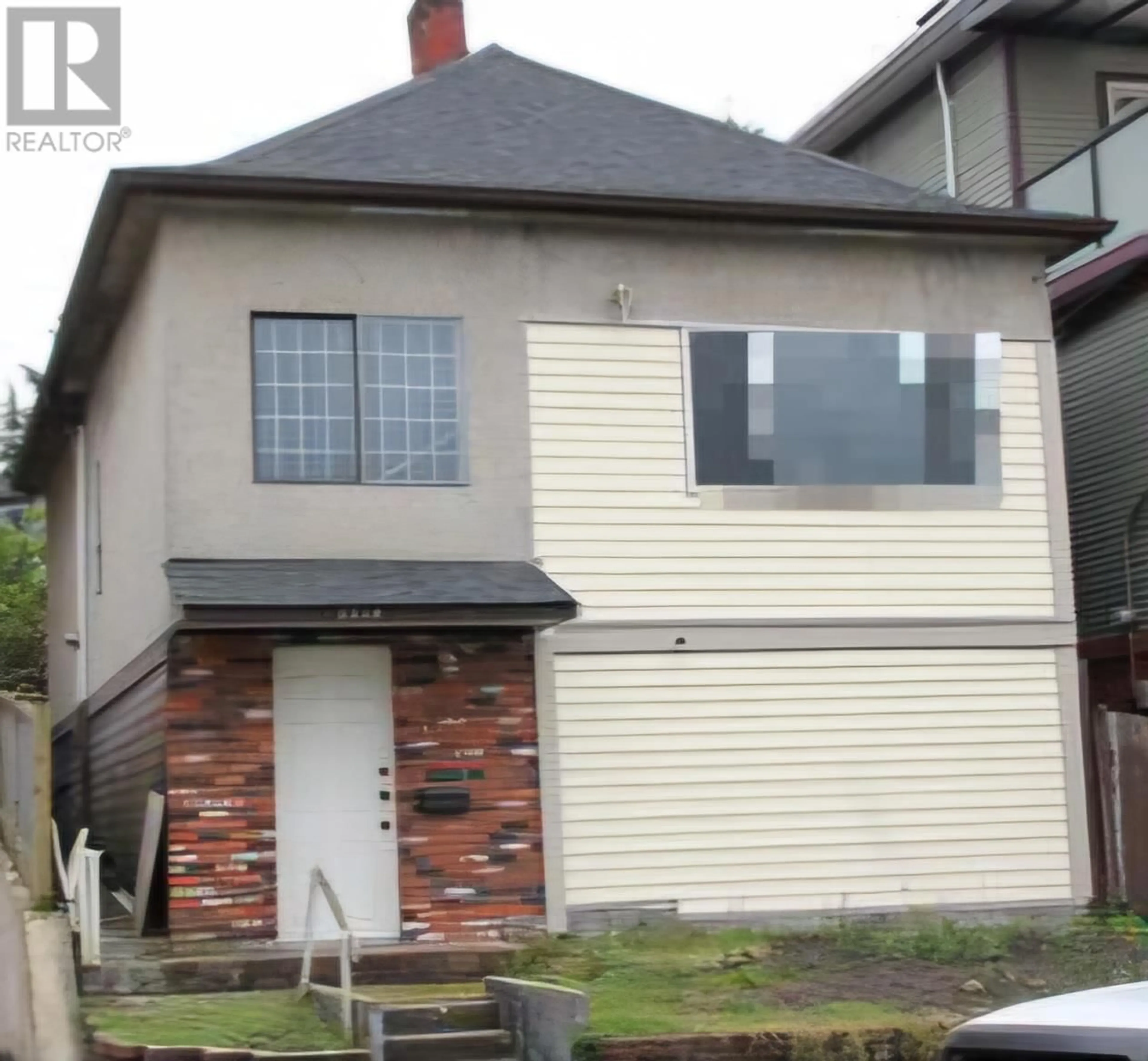 Home with brick exterior material, street for 2318 WALL STREET, Vancouver British Columbia V5L1B7