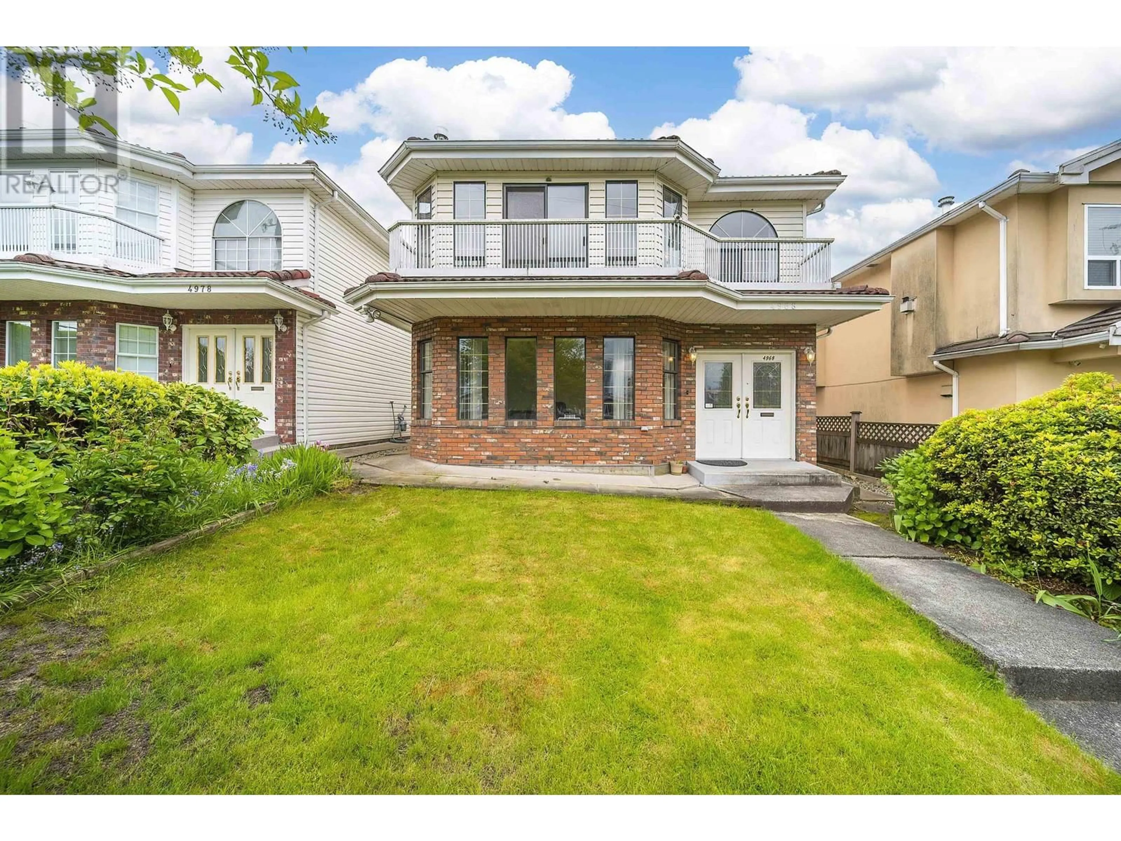 A pic from outside/outdoor area/front of a property/back of a property/a pic from drone, street for 4968 DOMINION STREET, Burnaby British Columbia V5G1C9