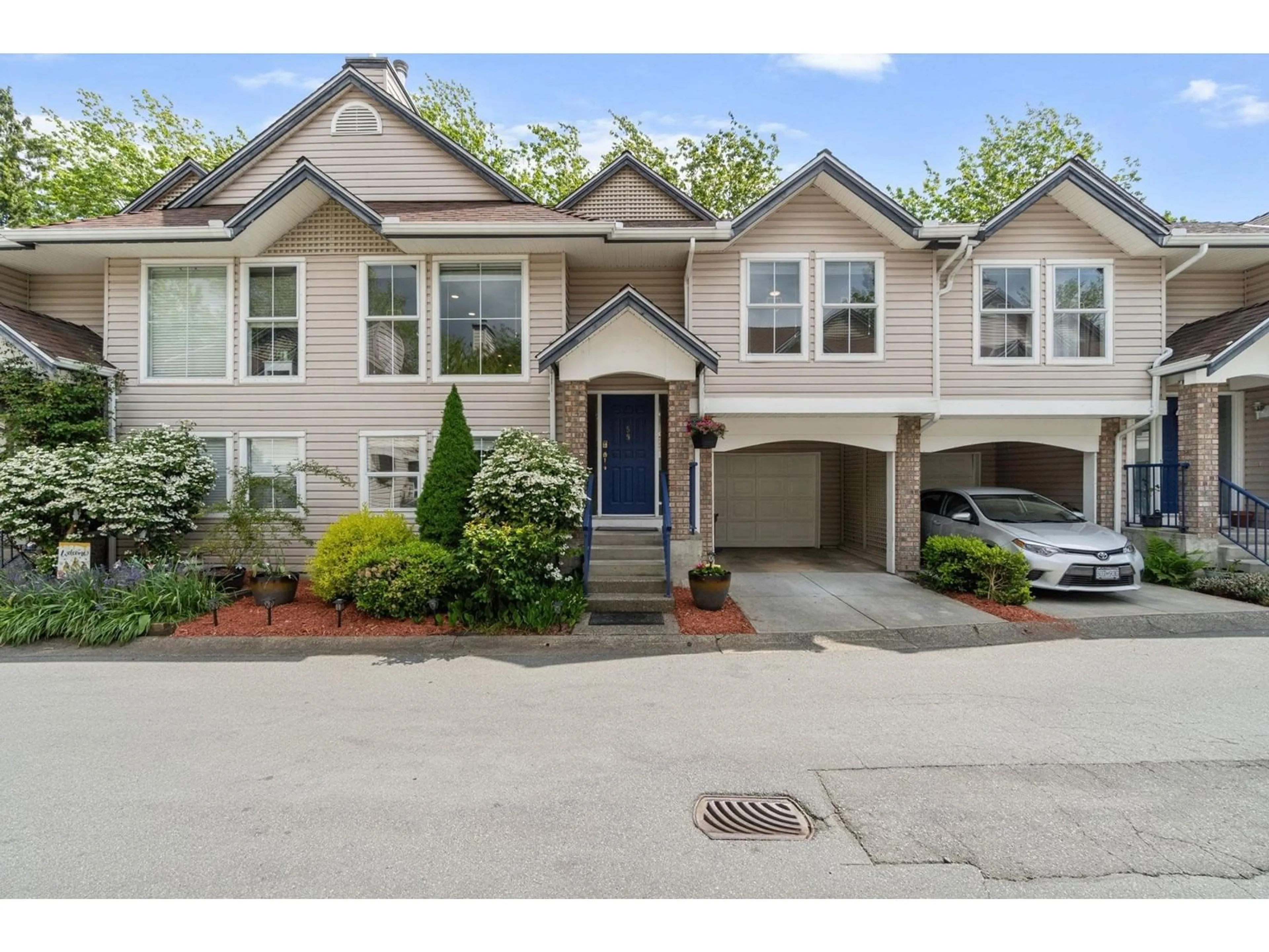 Home with vinyl exterior material, street for 59 - 8716 WALNUT GROVE, Langley British Columbia V1M2K2