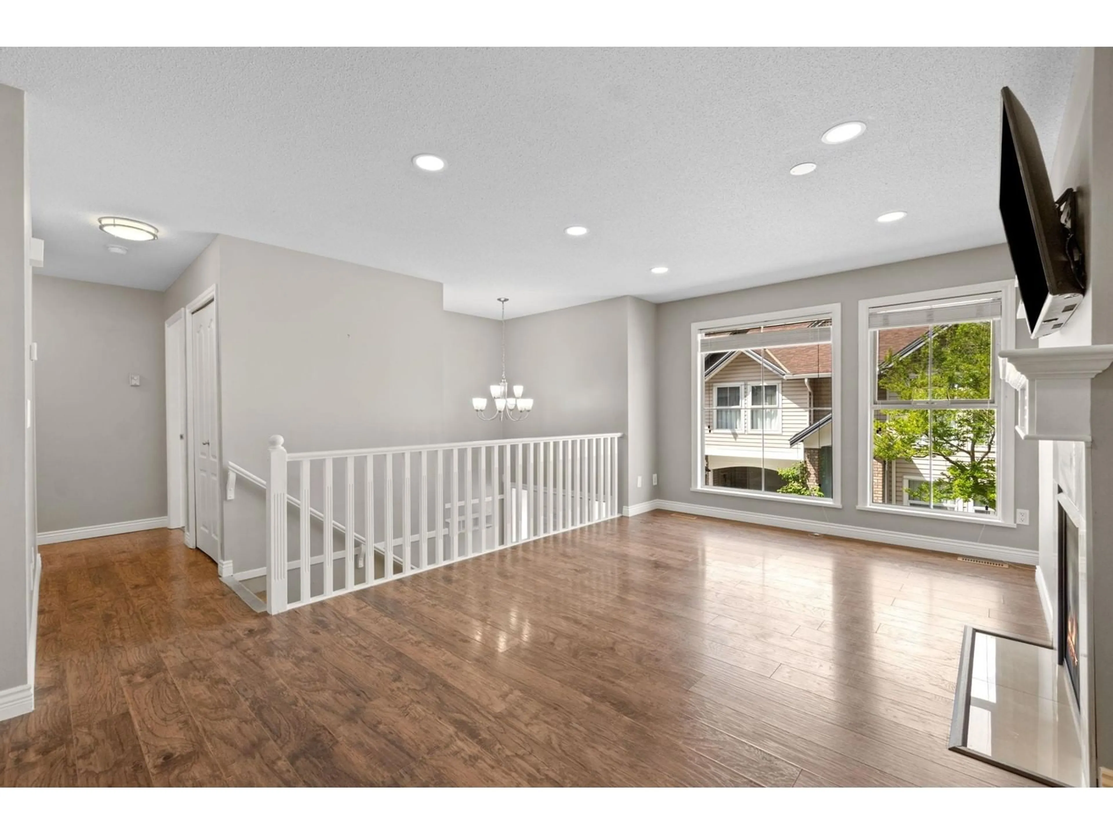 Indoor entryway for 59 - 8716 WALNUT GROVE, Langley British Columbia V1M2K2