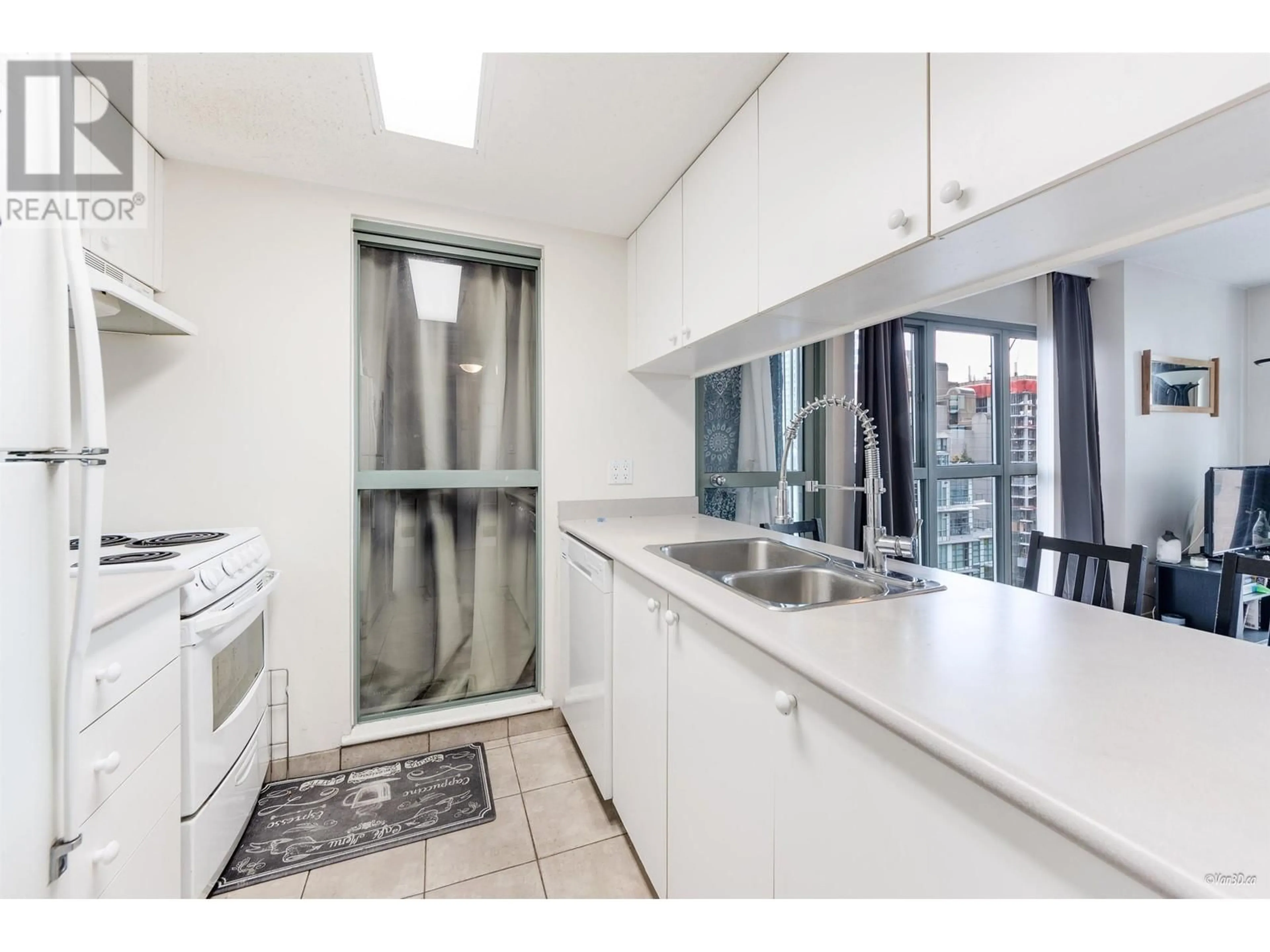 Standard kitchen, unknown for 1188 HOWE STREET, Vancouver British Columbia V6Z2S8