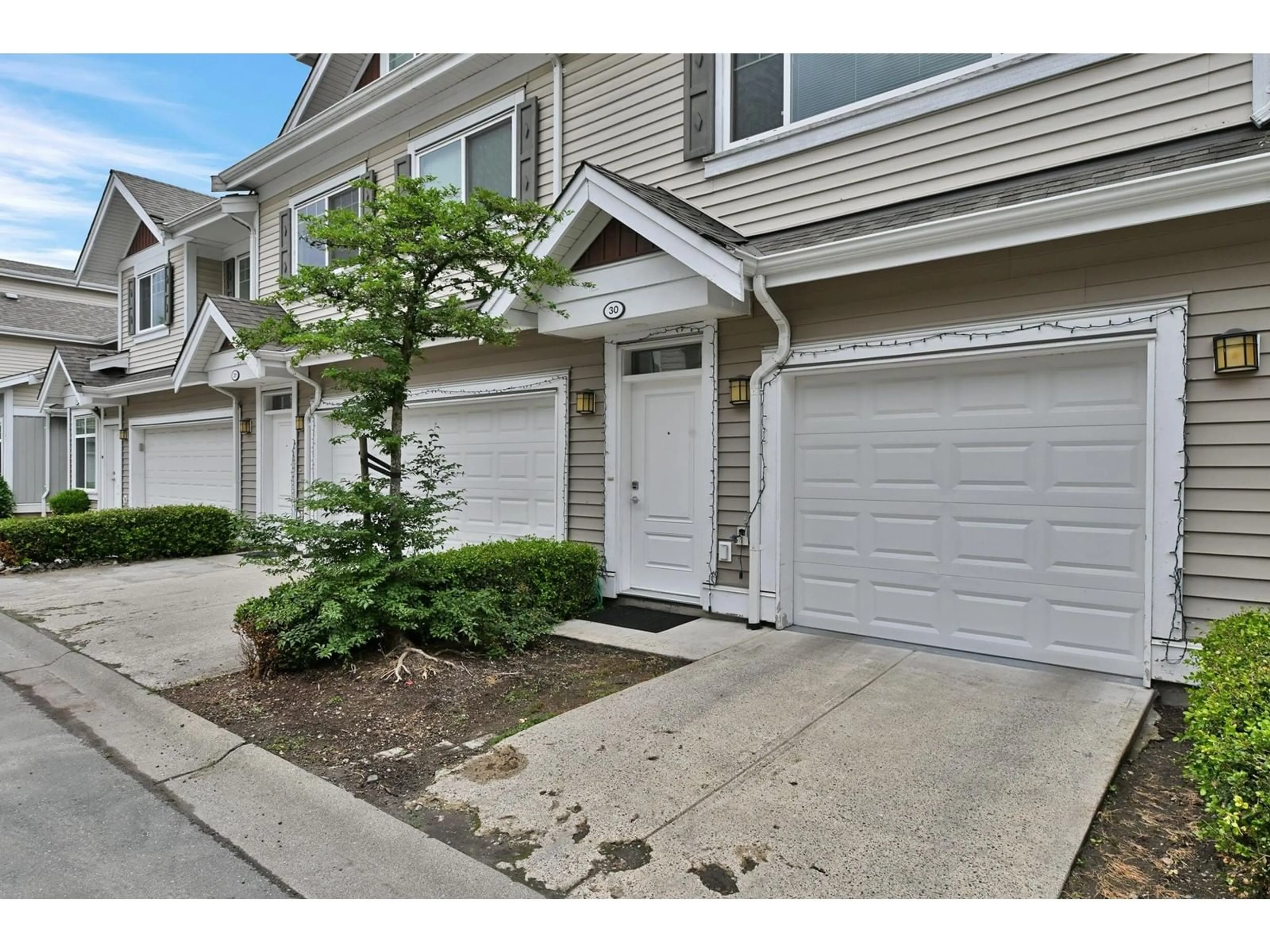 Unknown for 30 - 30748 CARDINAL, Abbotsford British Columbia V2T5P5