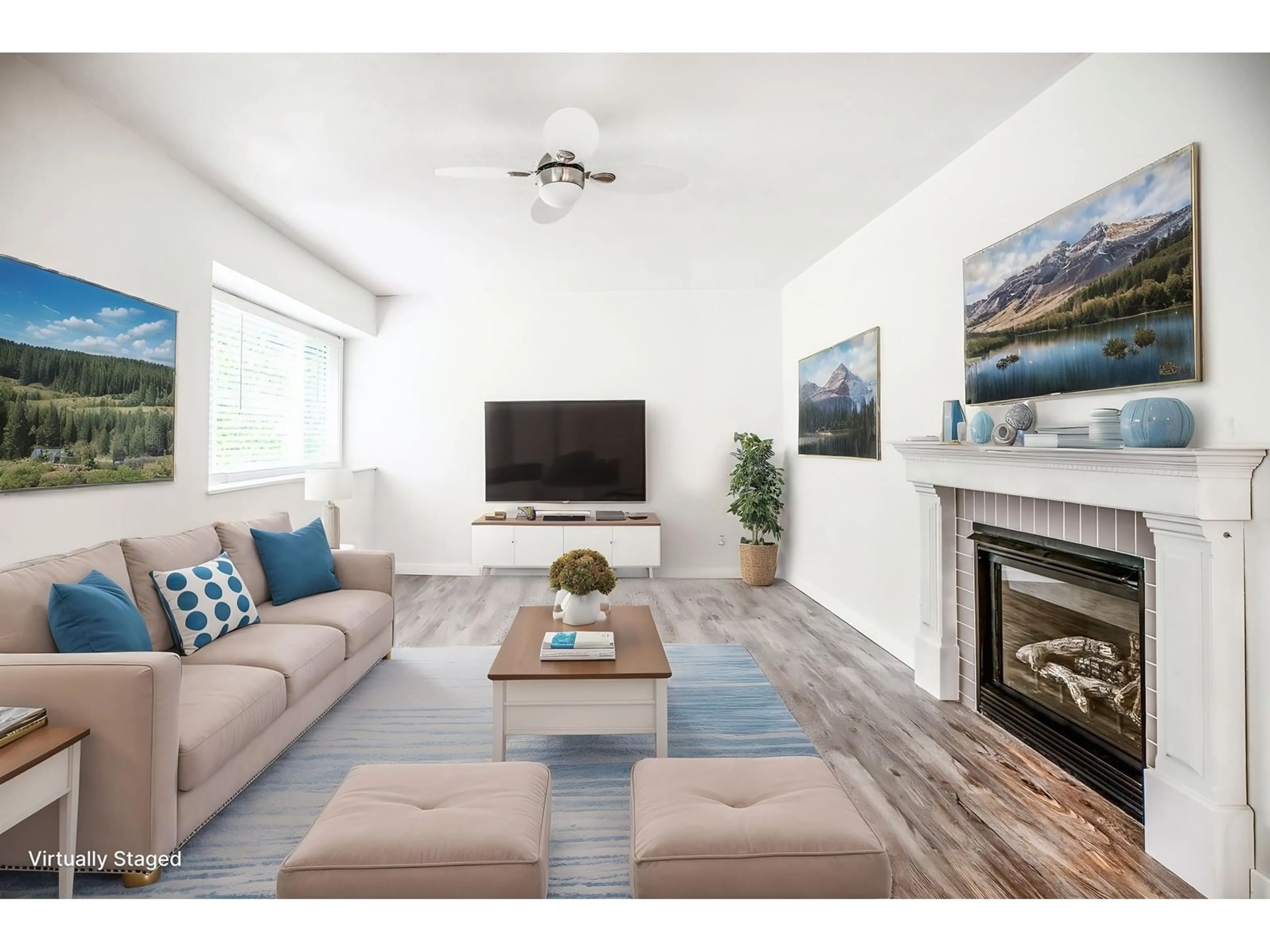 Living room with furniture, wood/laminate floor for 34843 LABURNUM, Abbotsford British Columbia V2S5J3